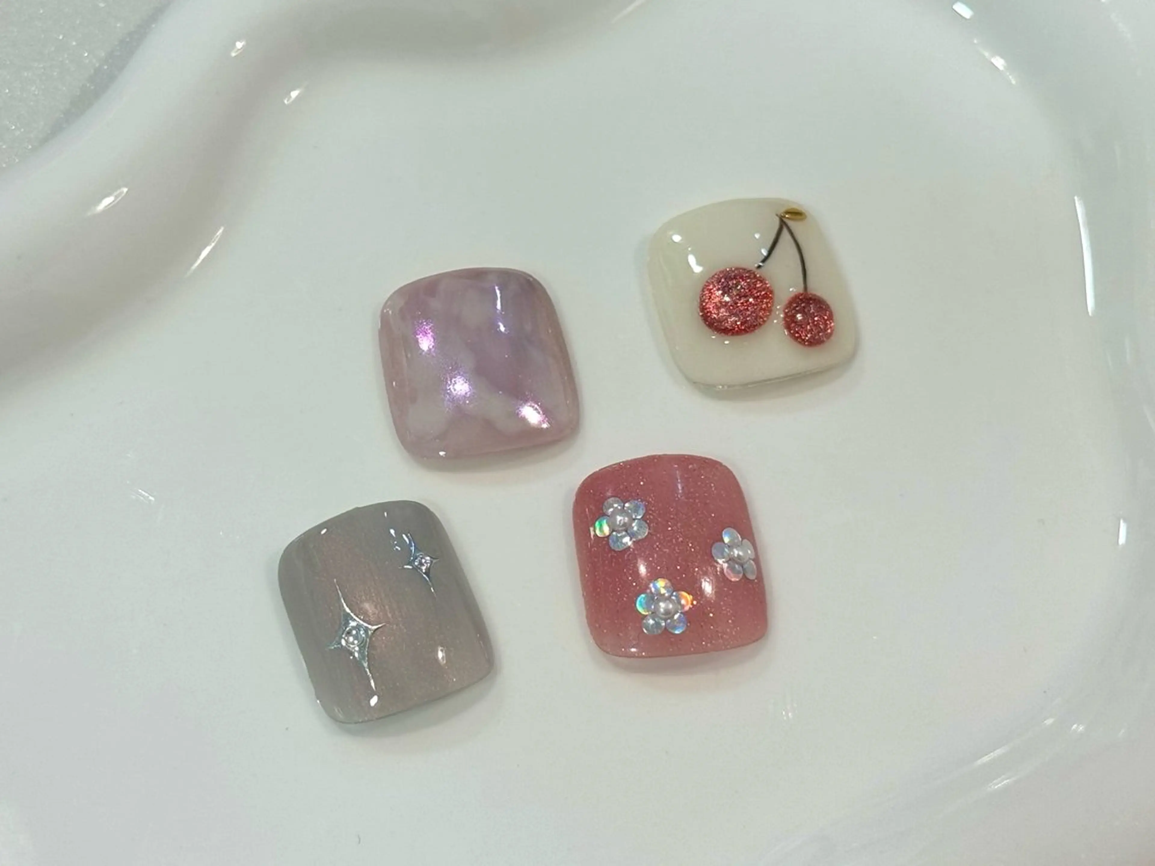 ネイル アートネイル qup nail 新宿西口店所属・qupnail🎀 kuwajimaのネイルデザイン