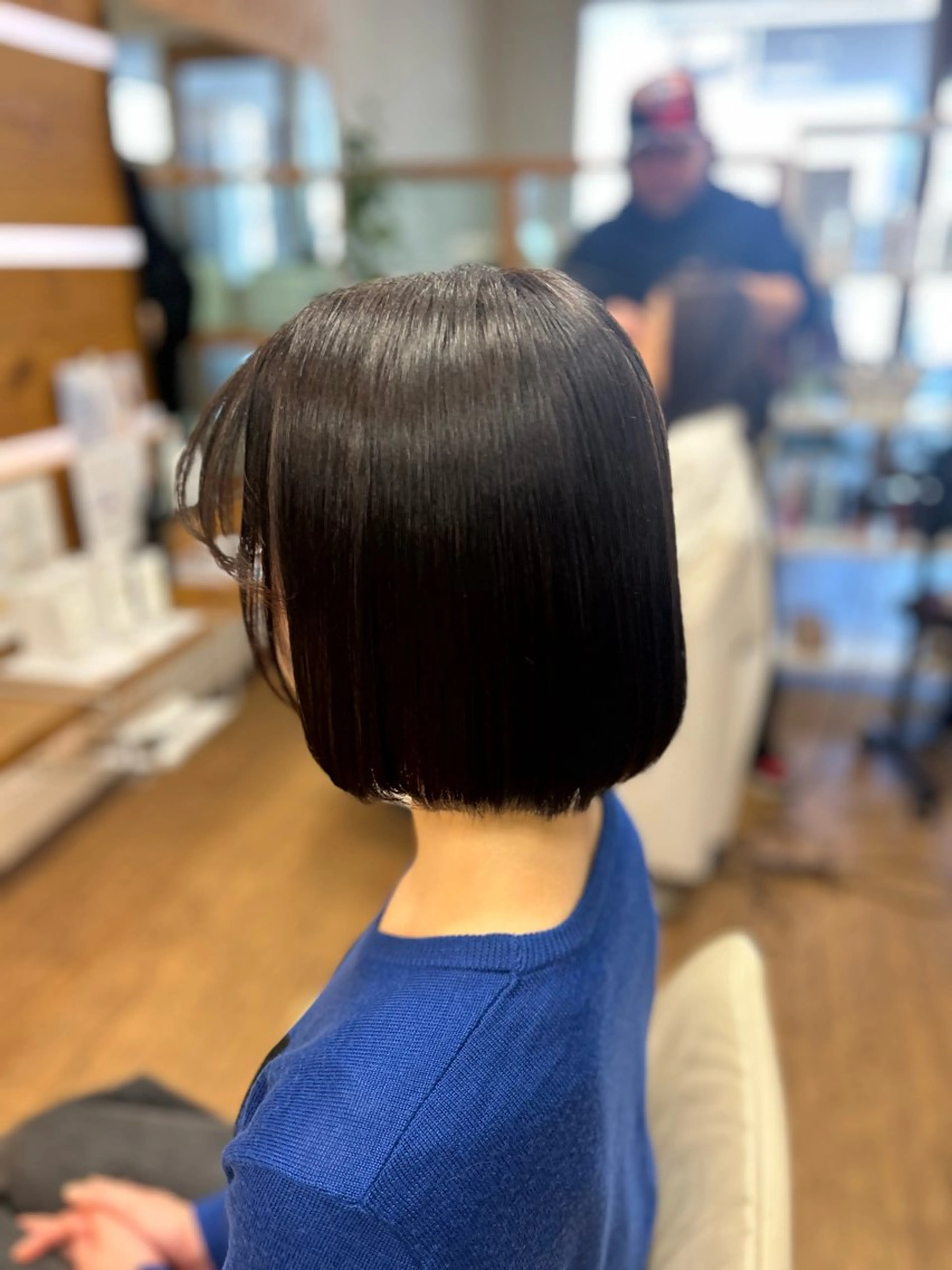 ミディアム 神谷 千明のヘアスタイル