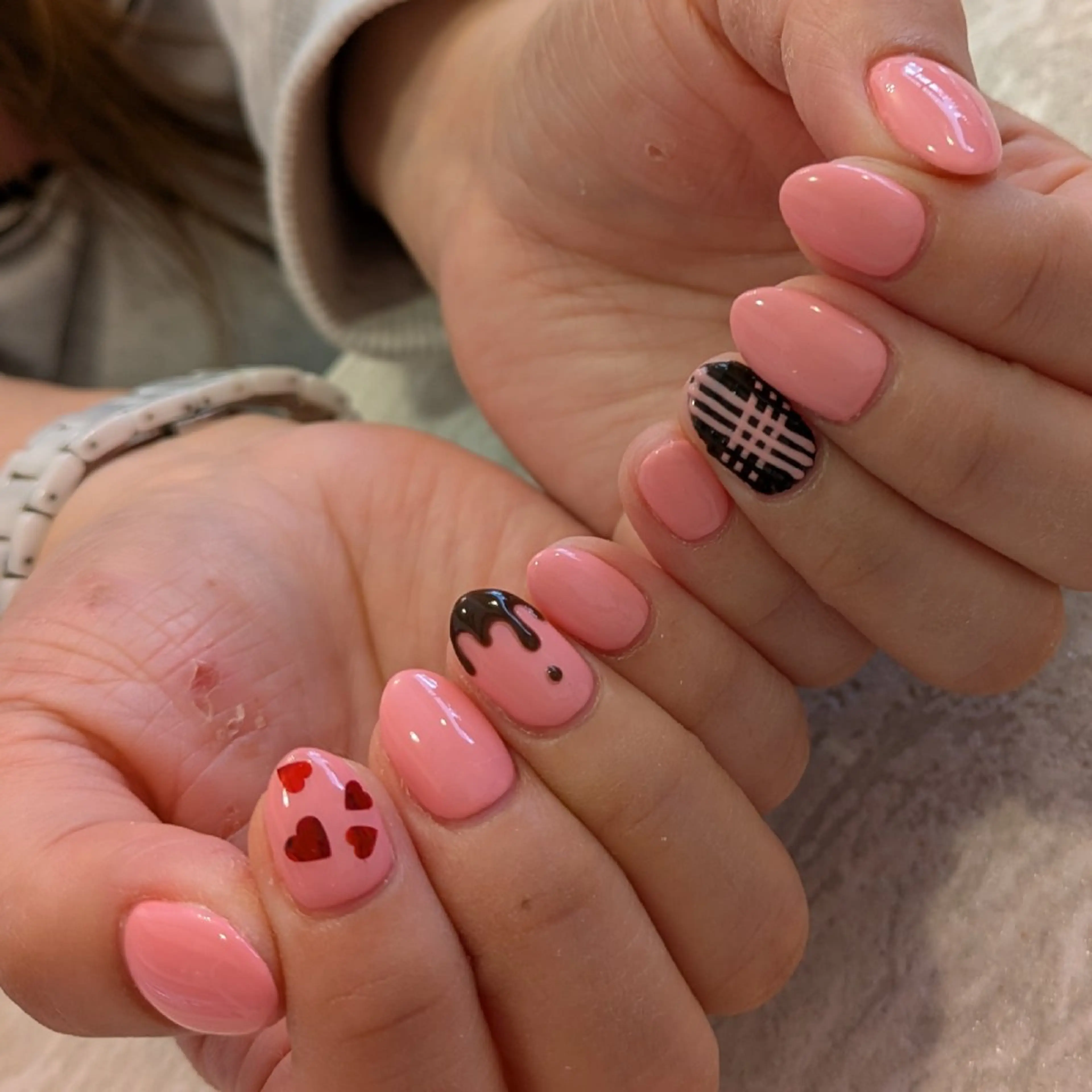 ネイル ジェヌインネイル 河内のネイルデザイン