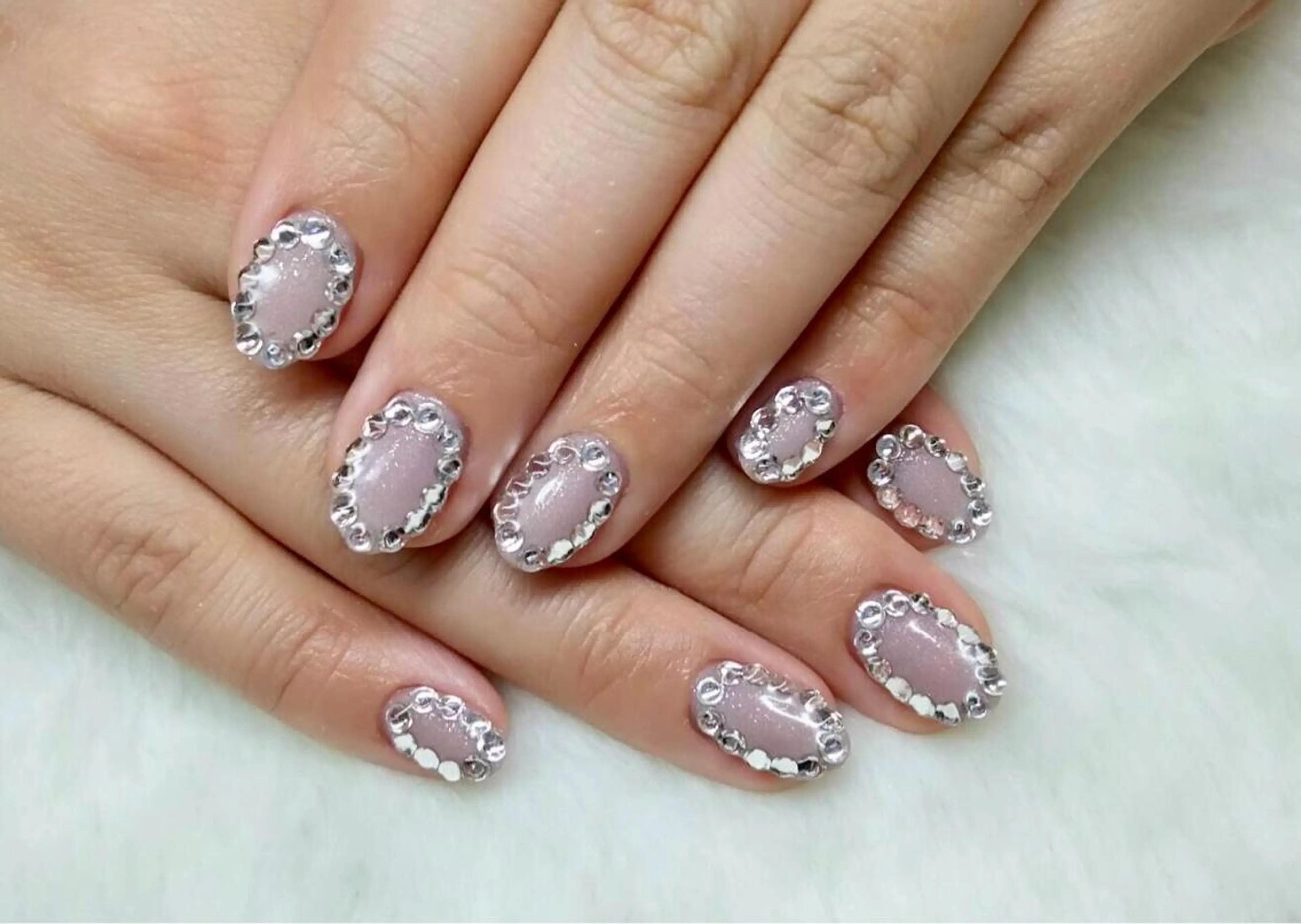 ネイル ストーンネイル Nail lieNのネイルデザイン