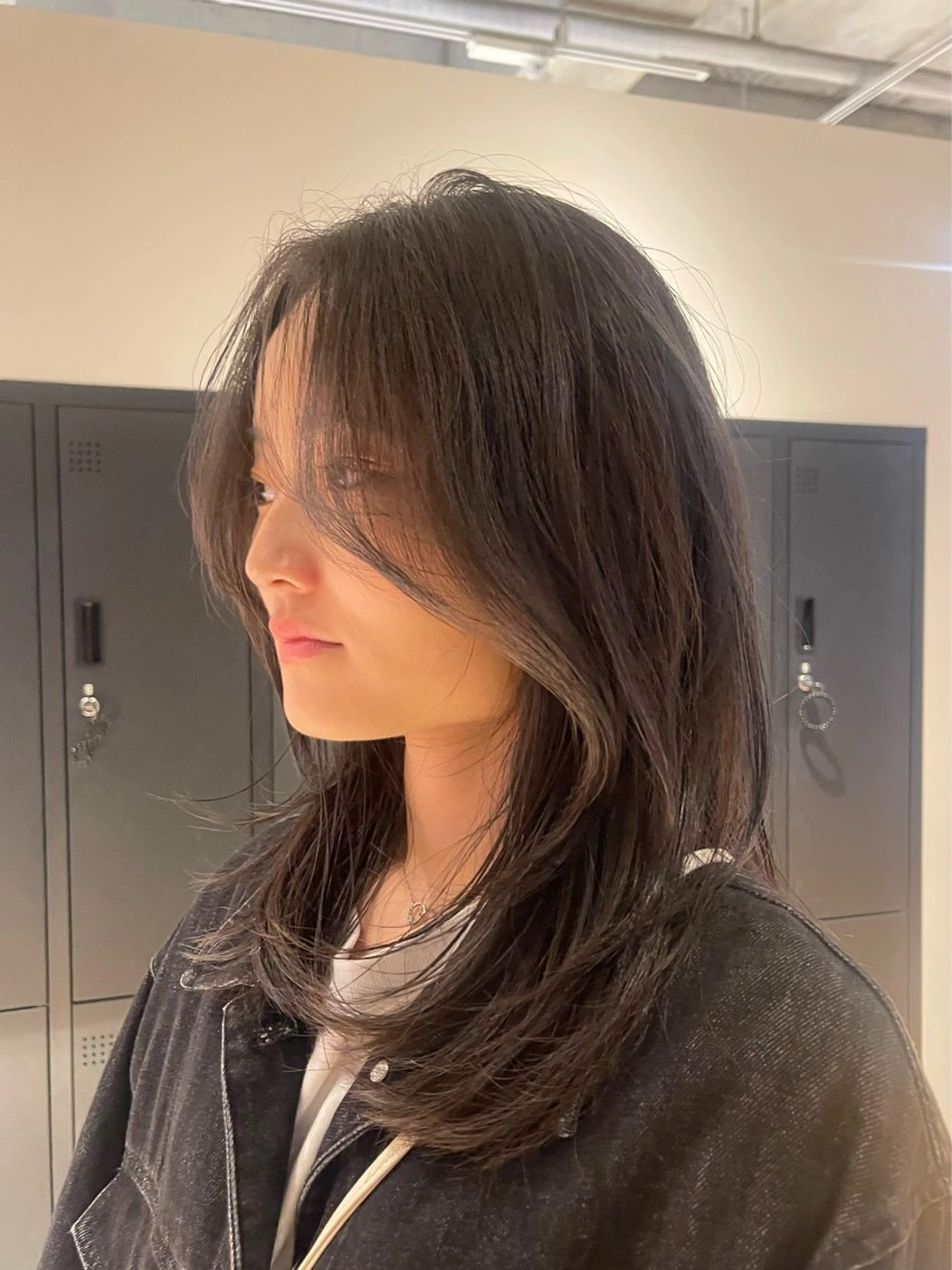 セミロング カラー カット ヘアカラー 🫧うる艶レイヤー /グレージュ🪐リサのヘアスタイル