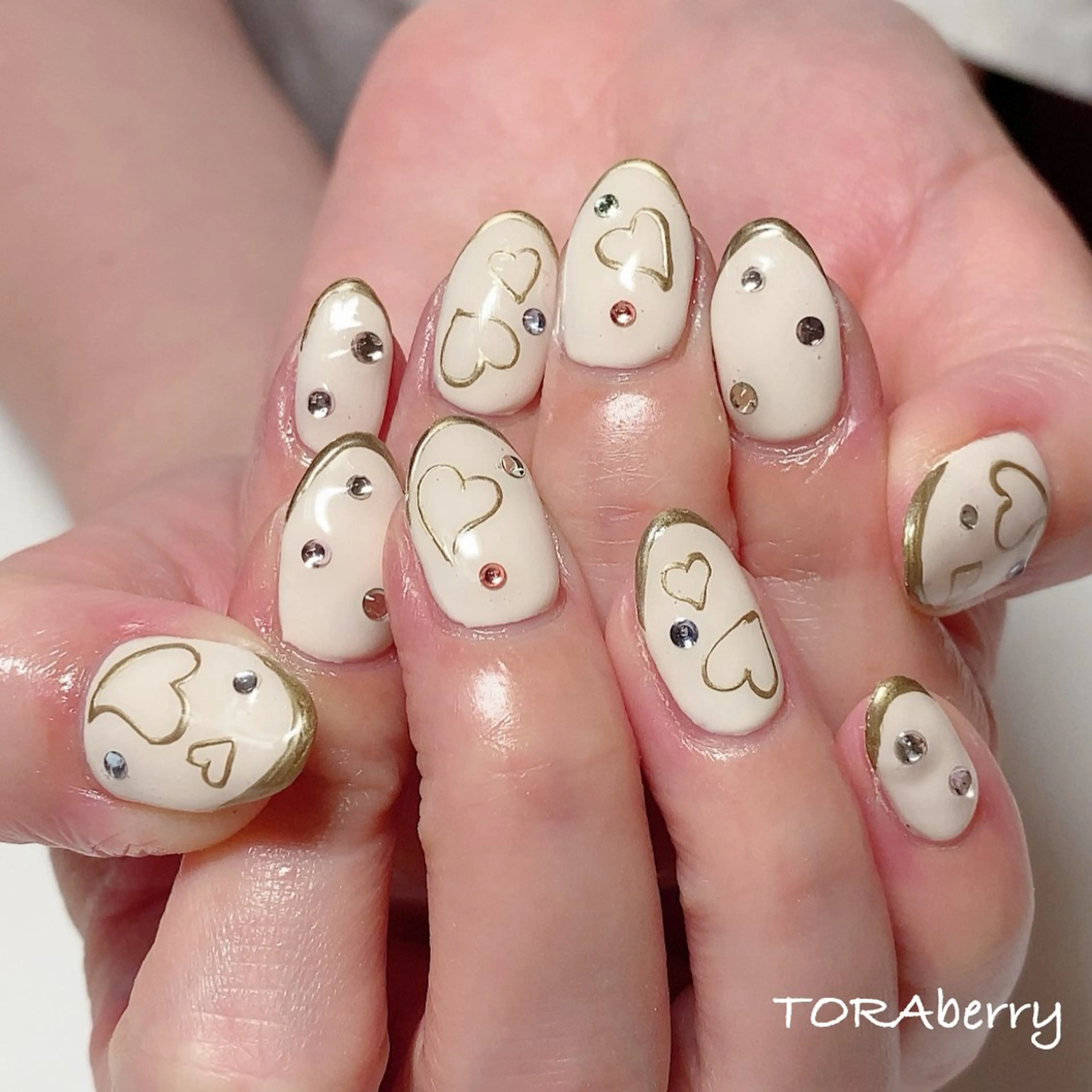 ネイル ハンドネイル ネイリスト なつみのネイルデザイン