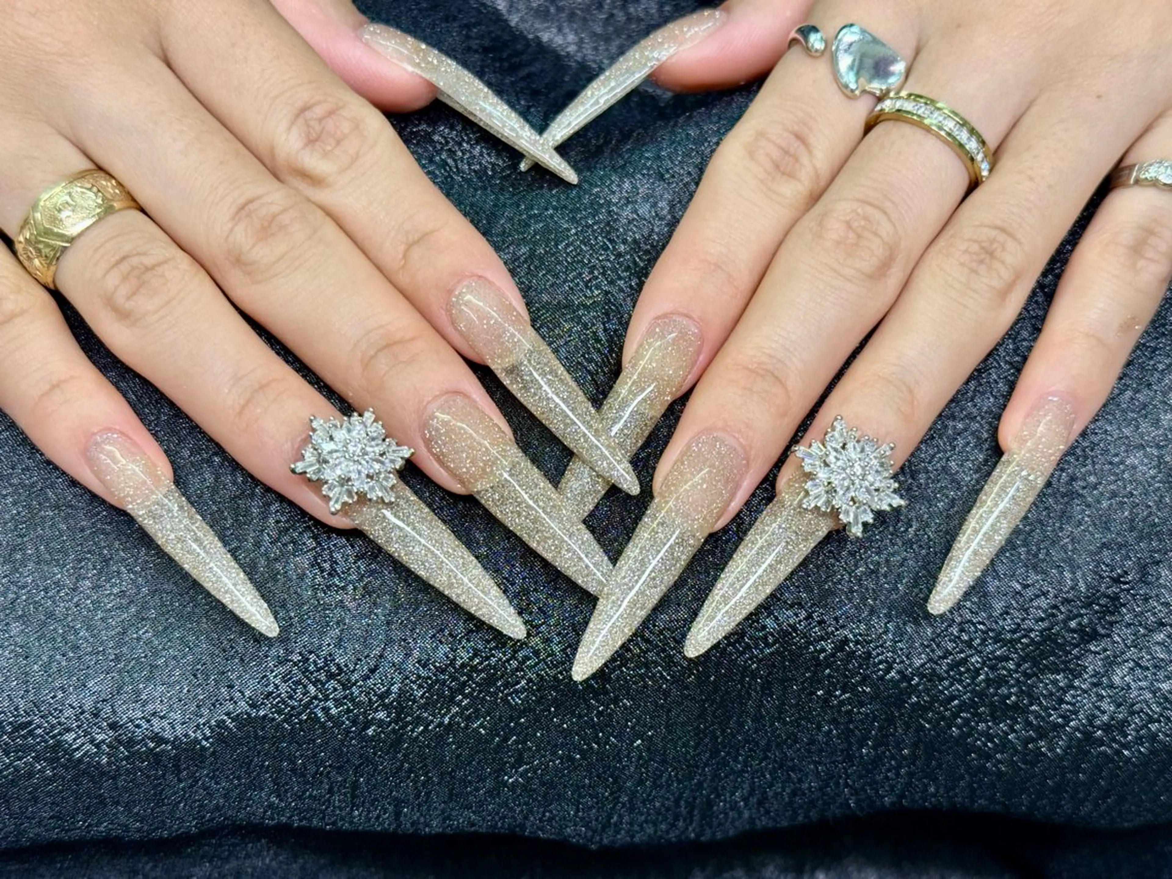 ロング ハンドネイル rose nail salon所属・rose ネイルサロンのネイルデザイン