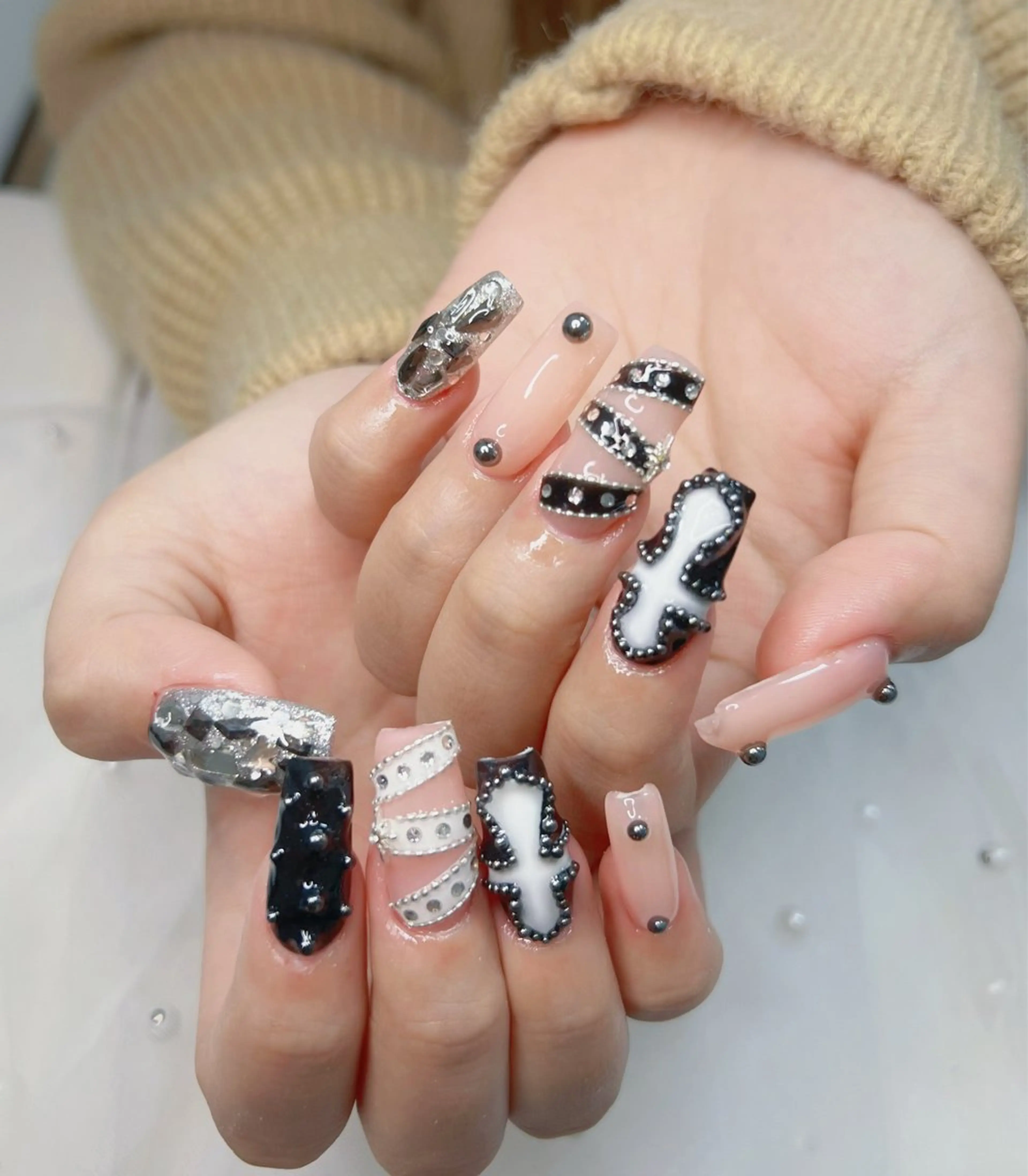 ネイル オーロラネイル 長さ出し フットネイル 韓国ネイル ラメ(グリッター) ハンドネイル 👍thumbs up nail👍のネイルデザイン