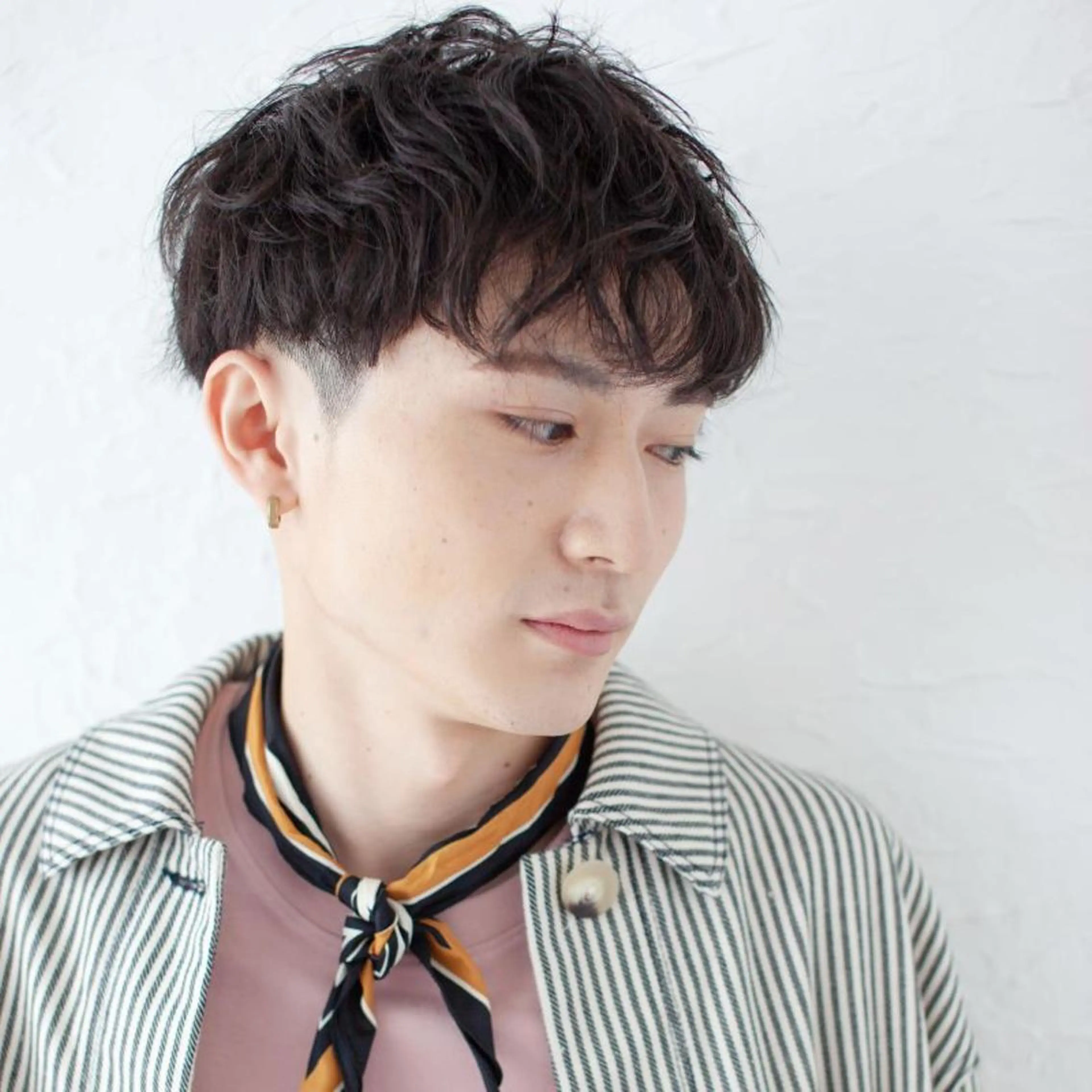 【男性限定】炭酸シャンプー+カット＋パーマ+頭皮改善トリートメント＋眉カットの写真