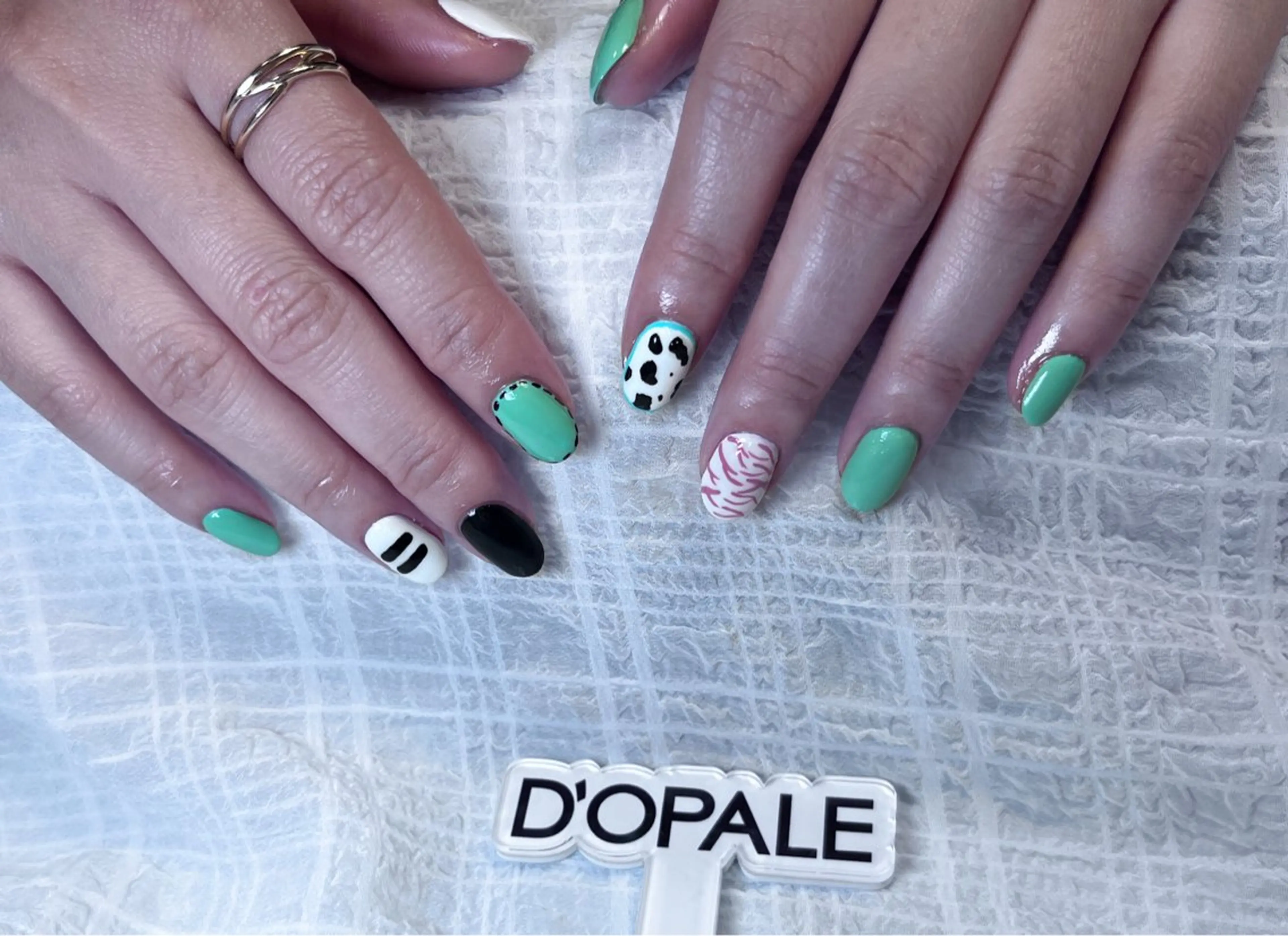 ネイル ハンドネイル 長さ出し専門店 上野店サロンのネイルデザイン