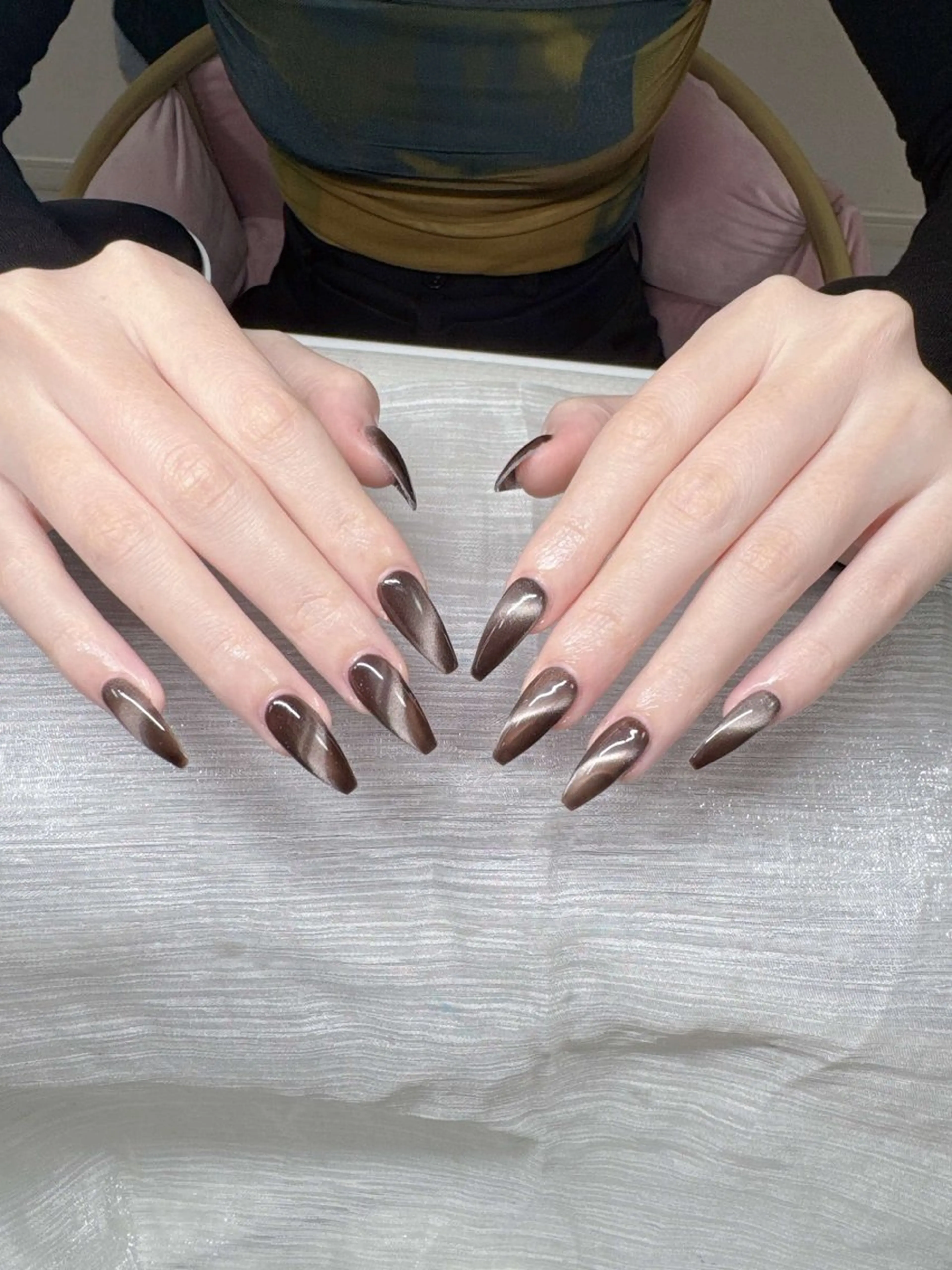 ネイル 長さ出し グラデーション 卒業式 キラキラネイル マグネットネイル ハンドネイル Lee Nailsのネイルデザイン