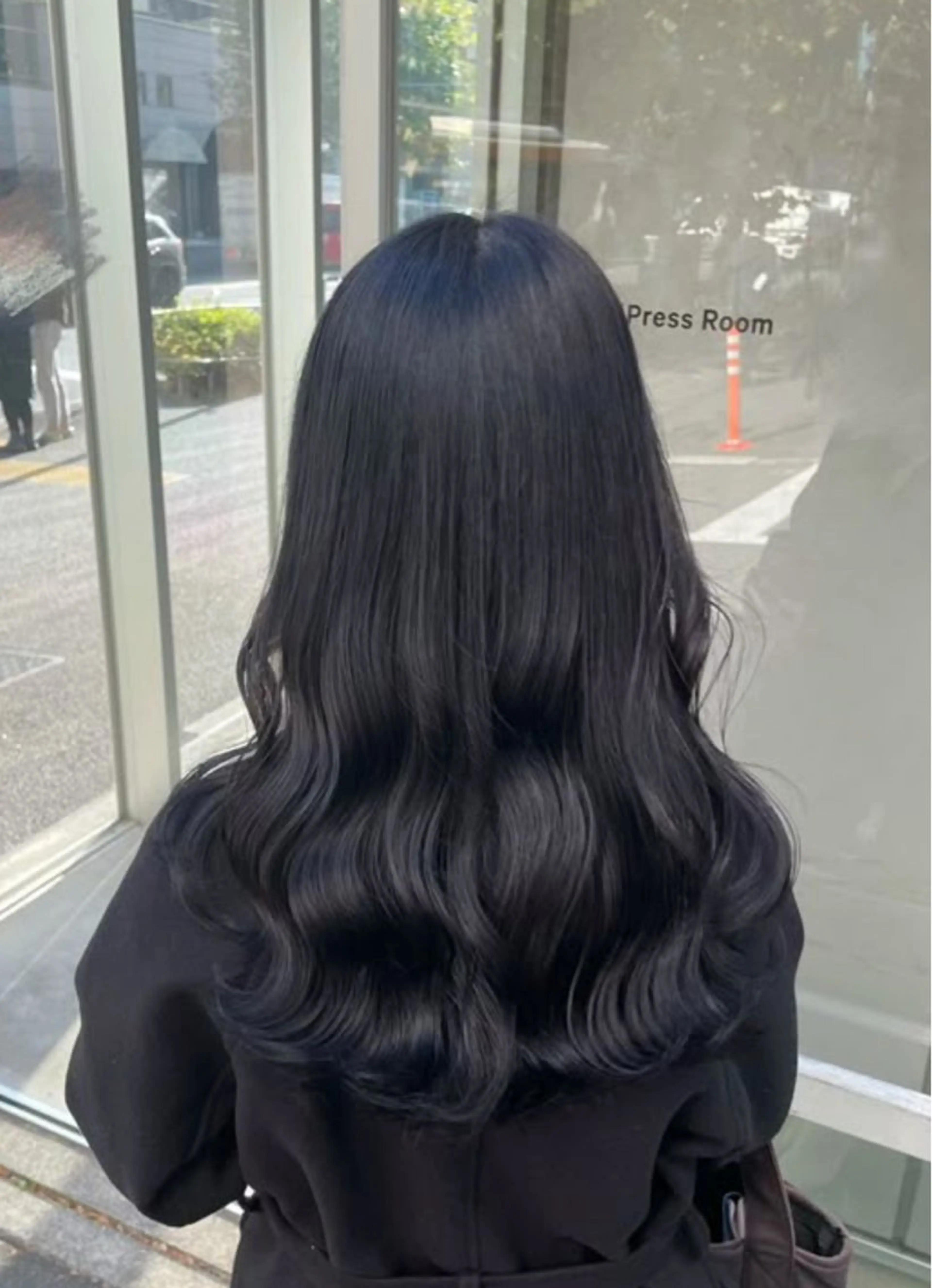 ロング カラー 黒髪 ブルーカラー ブルーブラック 透明感カラー 🖤酸性縮毛矯正/ 艶髪🖤のヘアスタイル