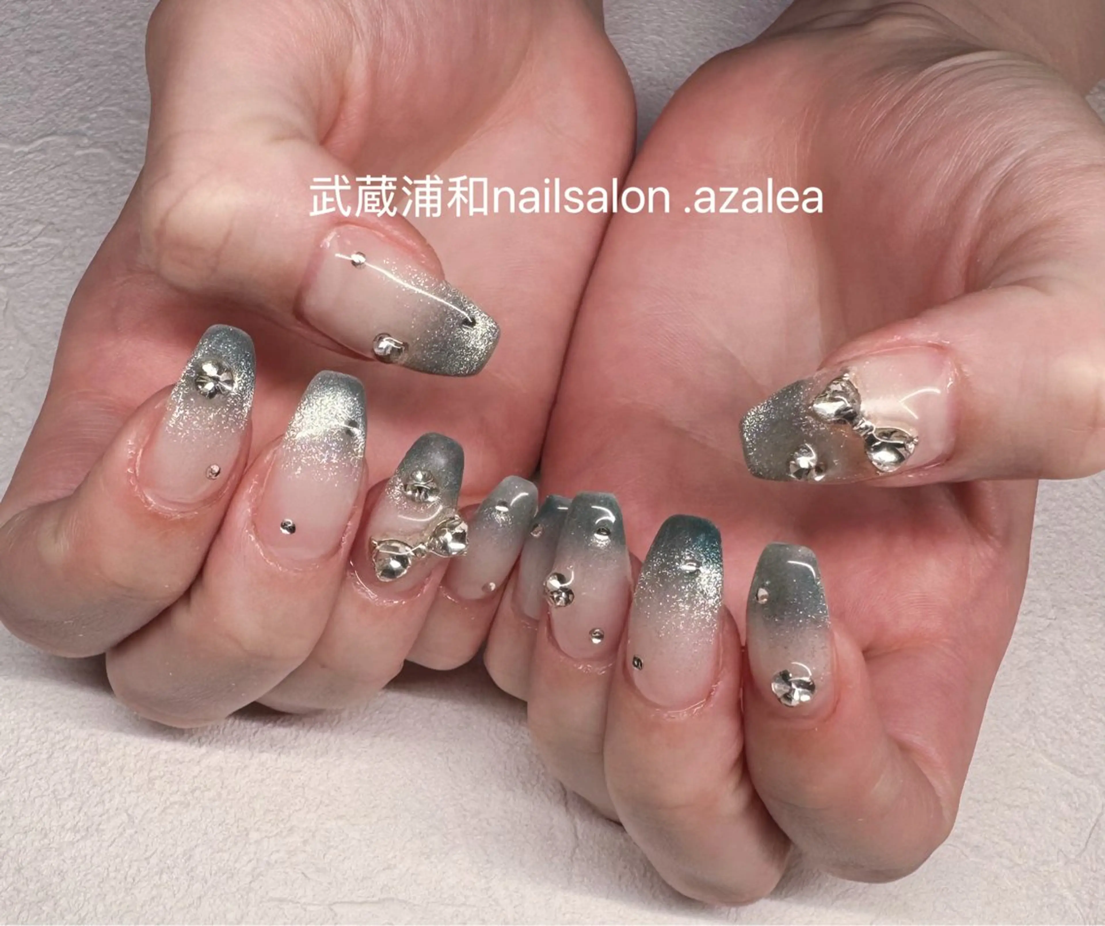 ネイル ハンドネイル R inのネイルデザイン