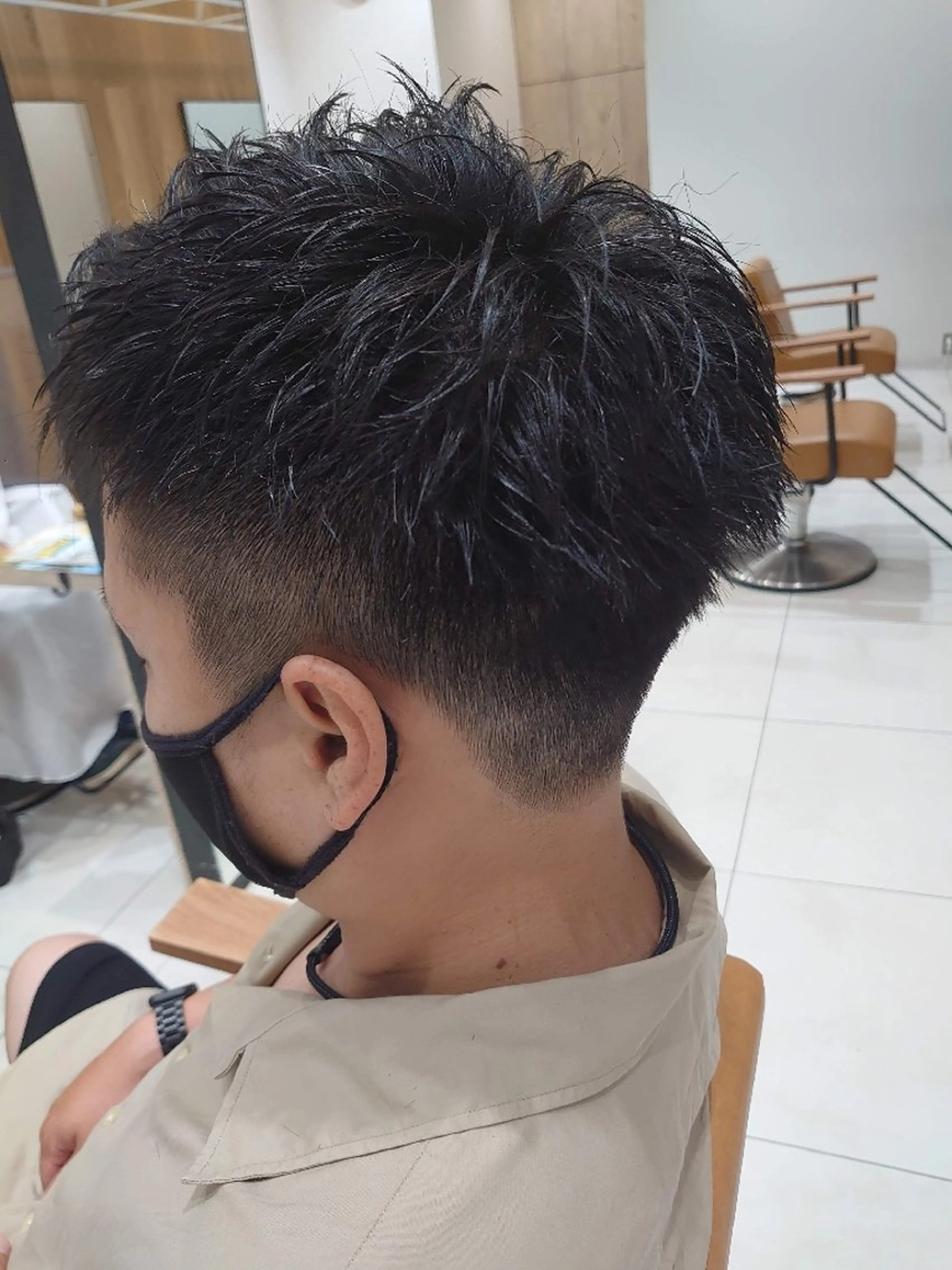 メンズ “垢抜けパーマヘア” 佐藤ジルのヘアスタイル