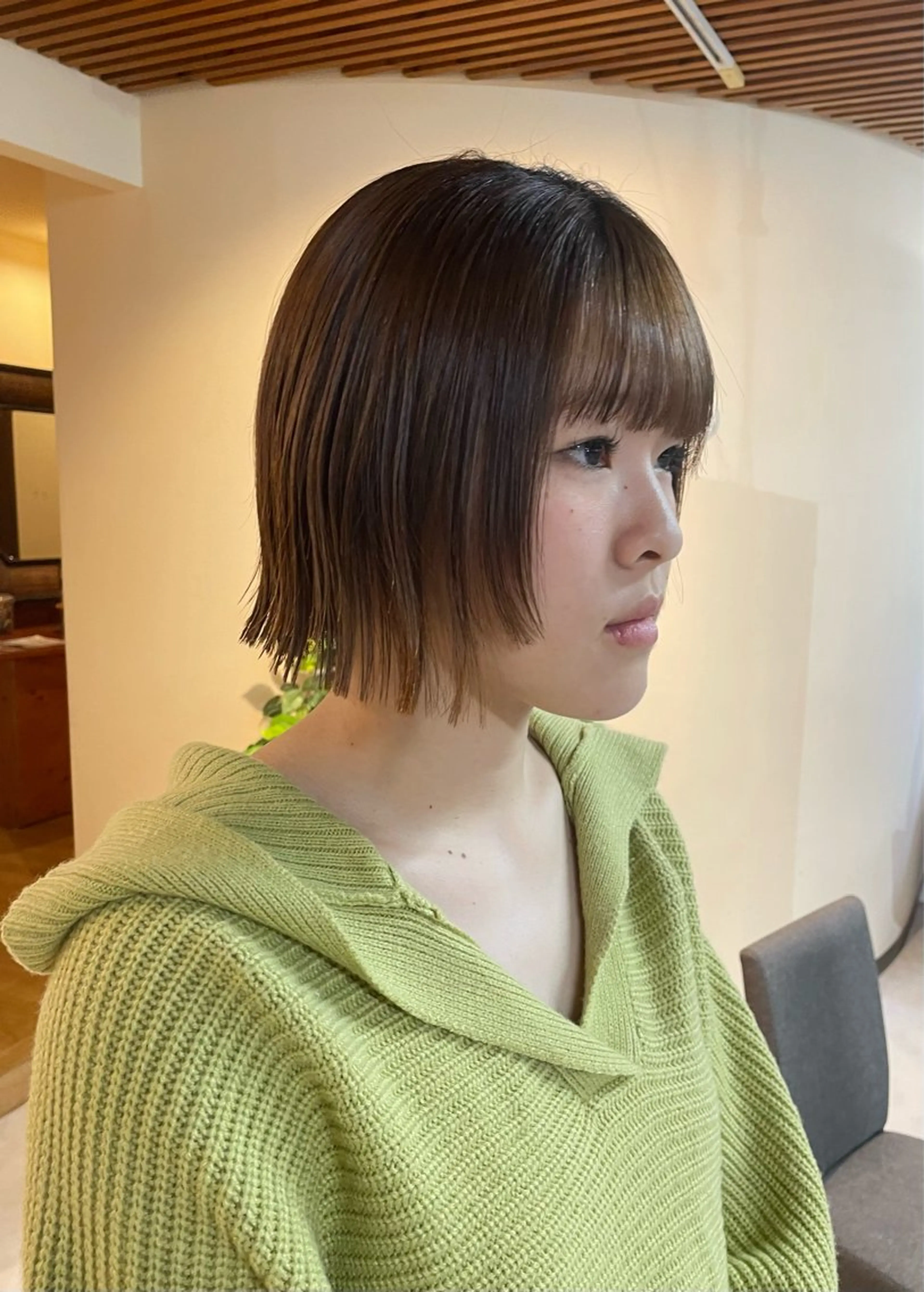 ショート ボブ 顔周りカット 外ハネヘア 宮本 いぶきのヘアスタイル