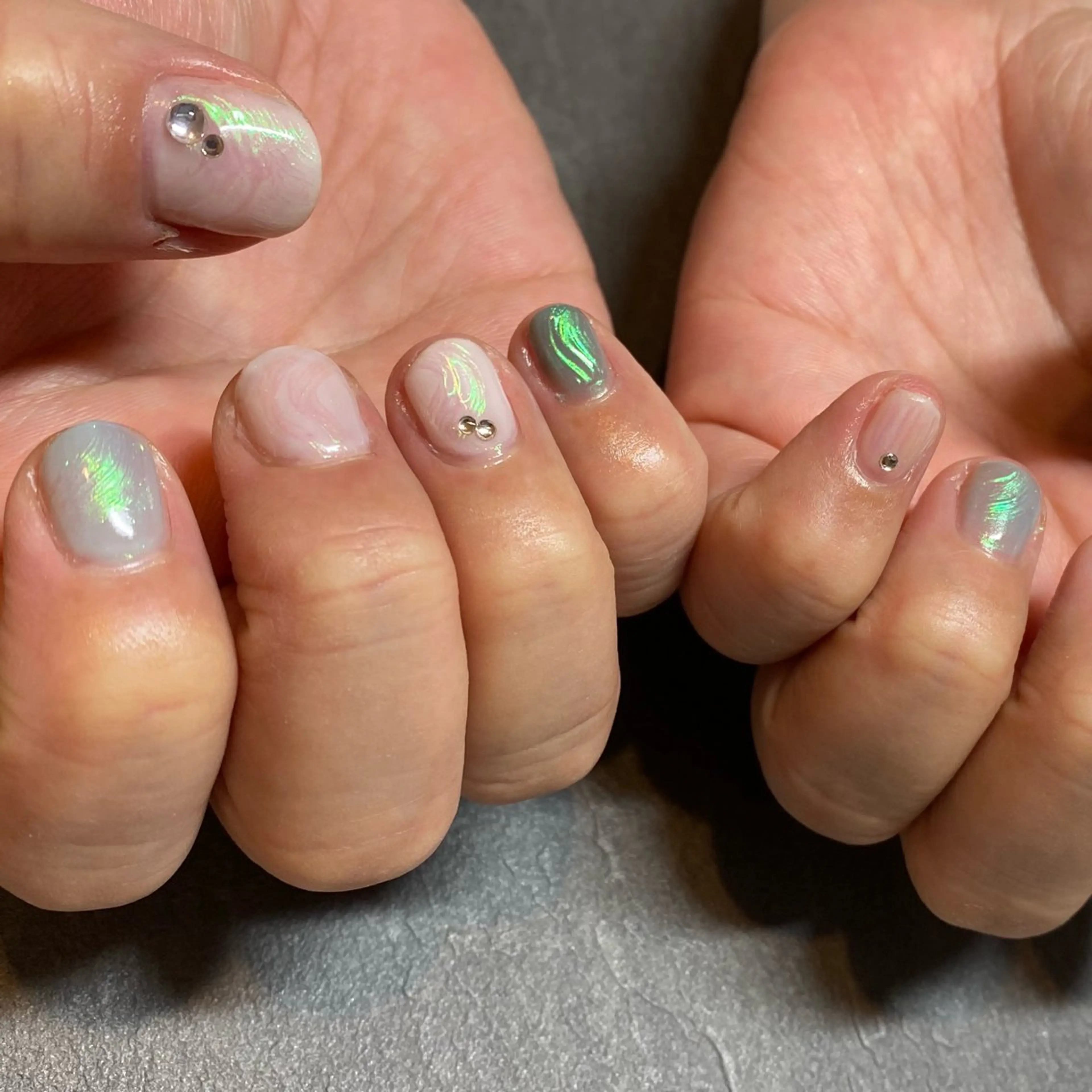 ネイル ハンドネイル ハンドケア nail salon swaddle 🪽のネイルデザイン