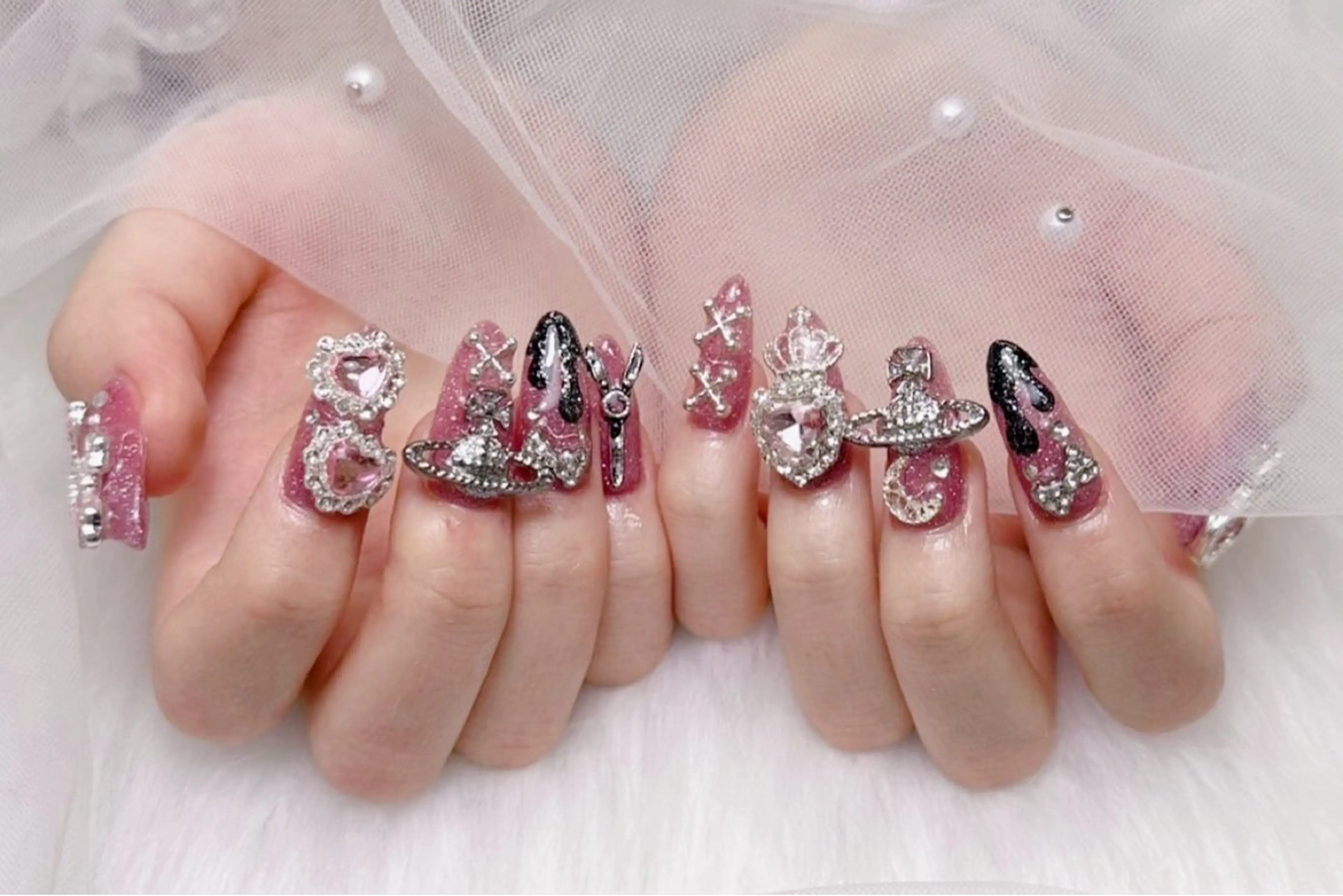 ネイル lucky nail 歌舞伎町のネイルデザイン