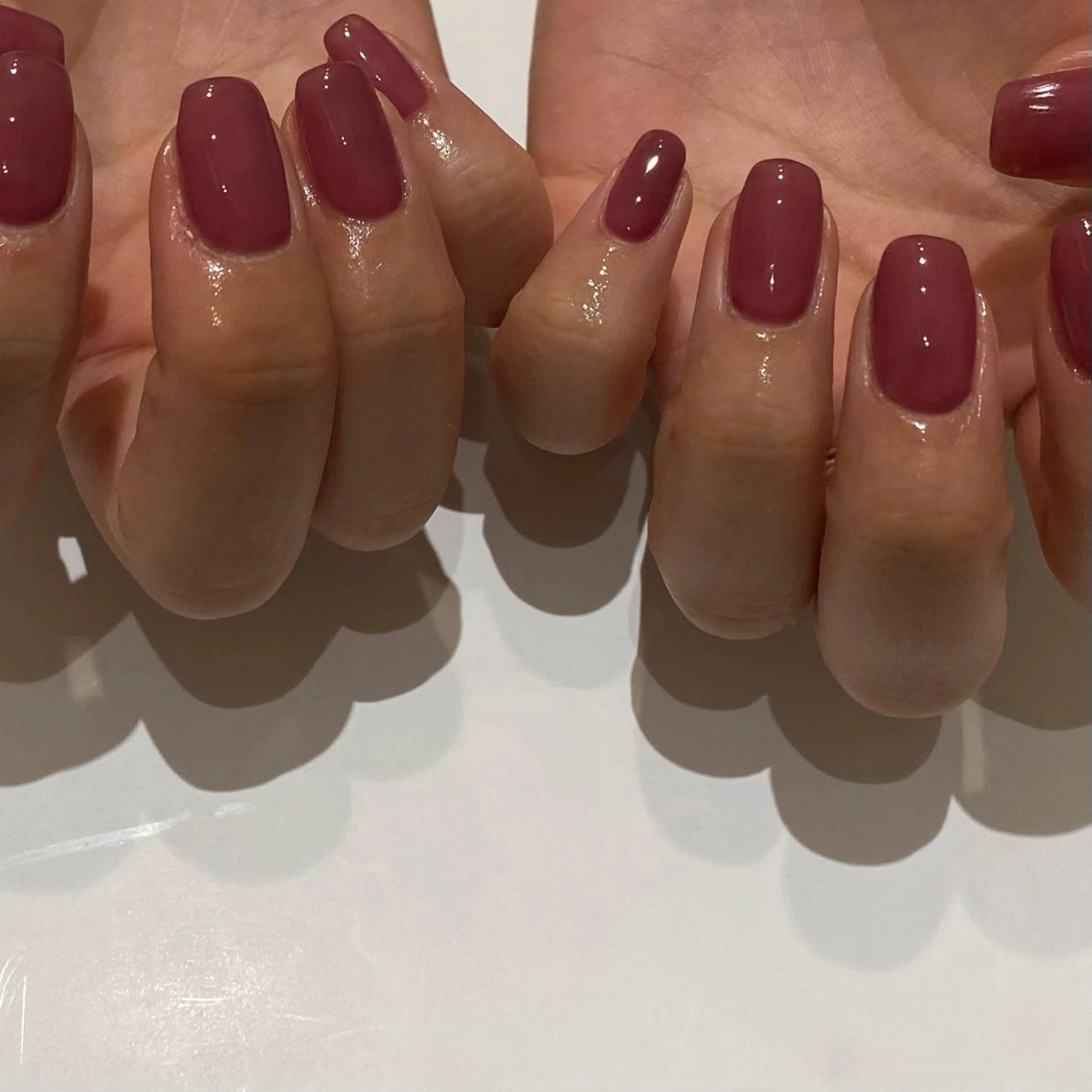 ネイル ワンカラーネイル ネイル&アイ　QUEEN&CRIMSON所属・眉WAX/ピーリング ホワイトニングの眉毛・アイブロウイメージ