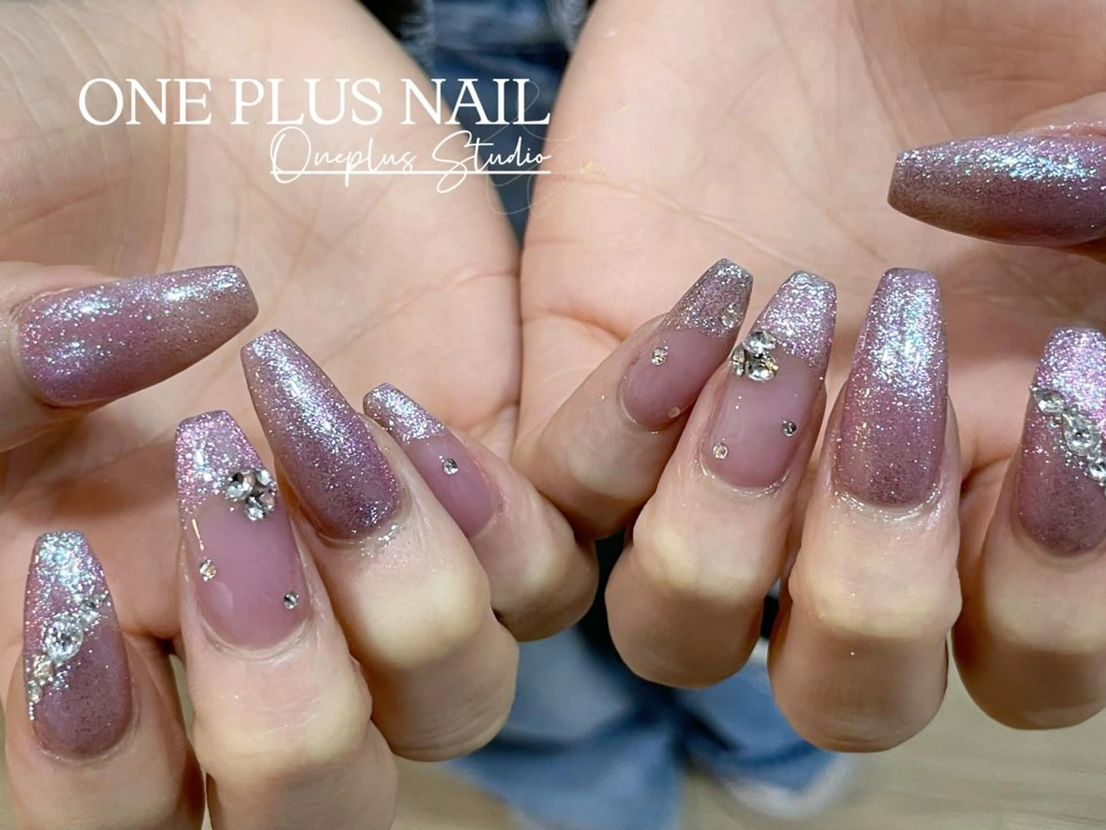 ネイル アートネイル オーロラネイル ガーリー キラキラネイル 韓国ネイル One plus StudioNailのネイルデザイン