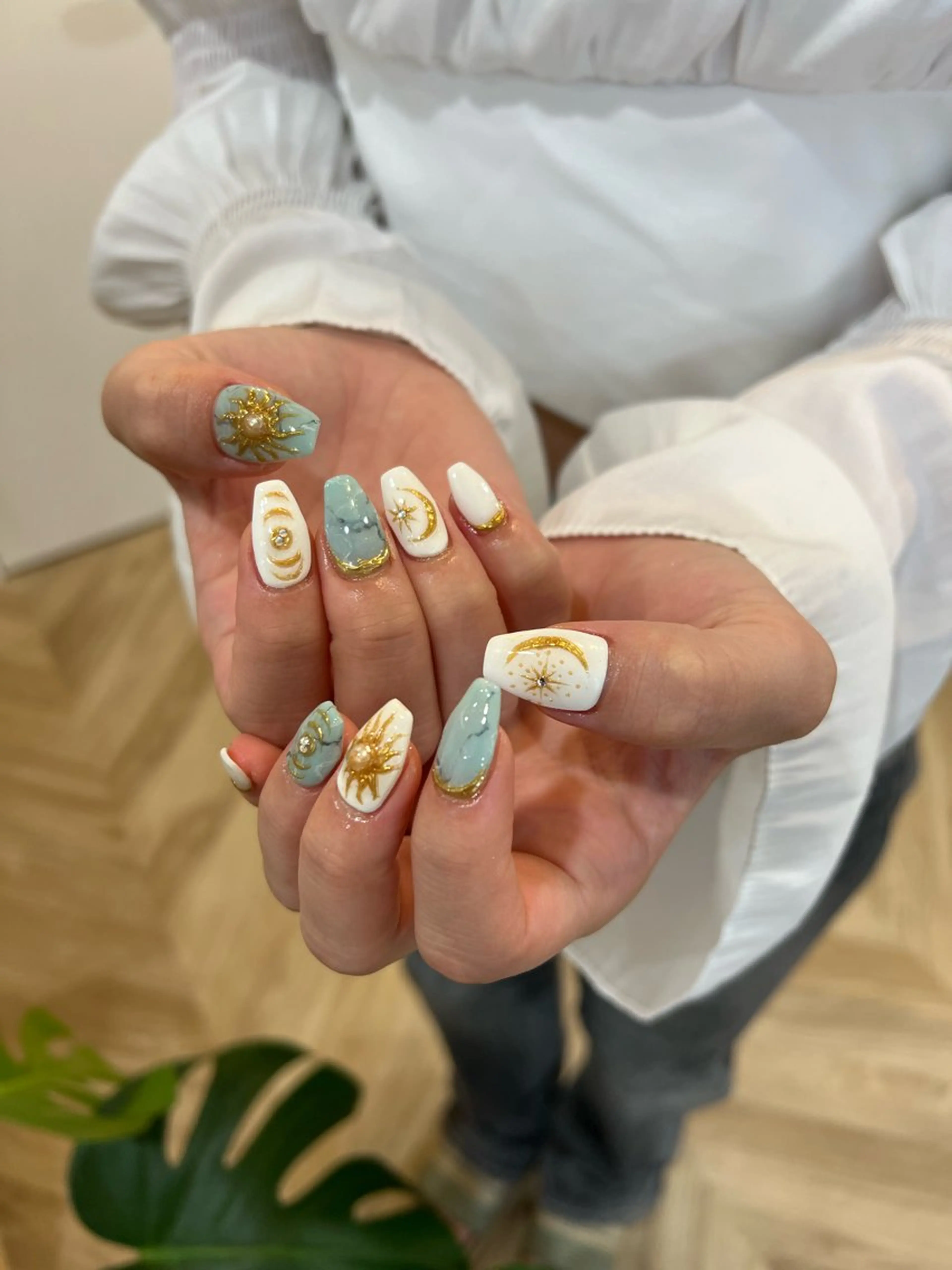 ネイル ハンドネイル フットネイル ハンドケア Nes.Nail所属・Miyagi Asamiのネイルデザイン