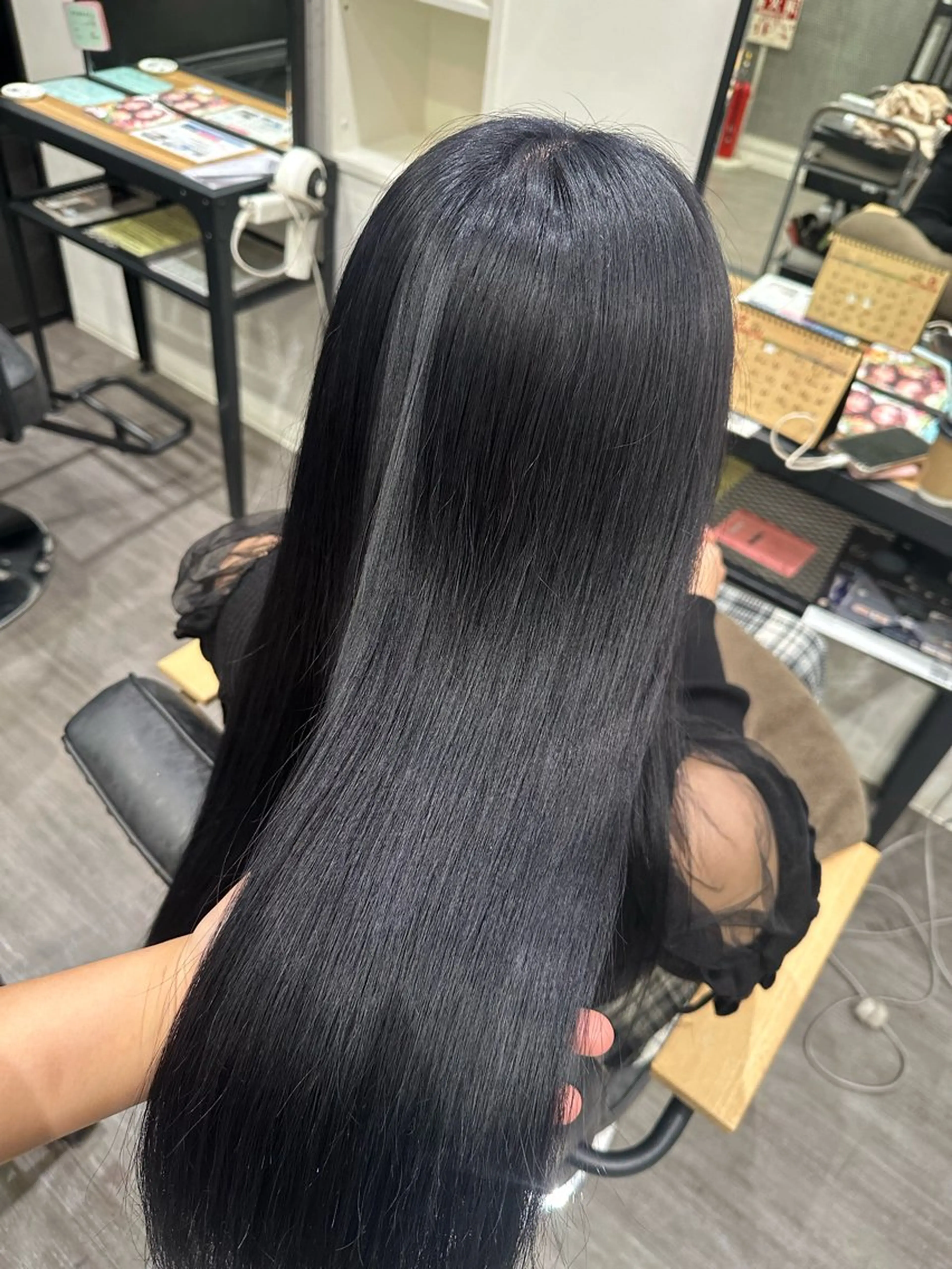 ロング カラー 黒髪 ブルーカラー ブルーブラック 艶髪レイヤー上田 紗也🇰🇷💗のヘアスタイル