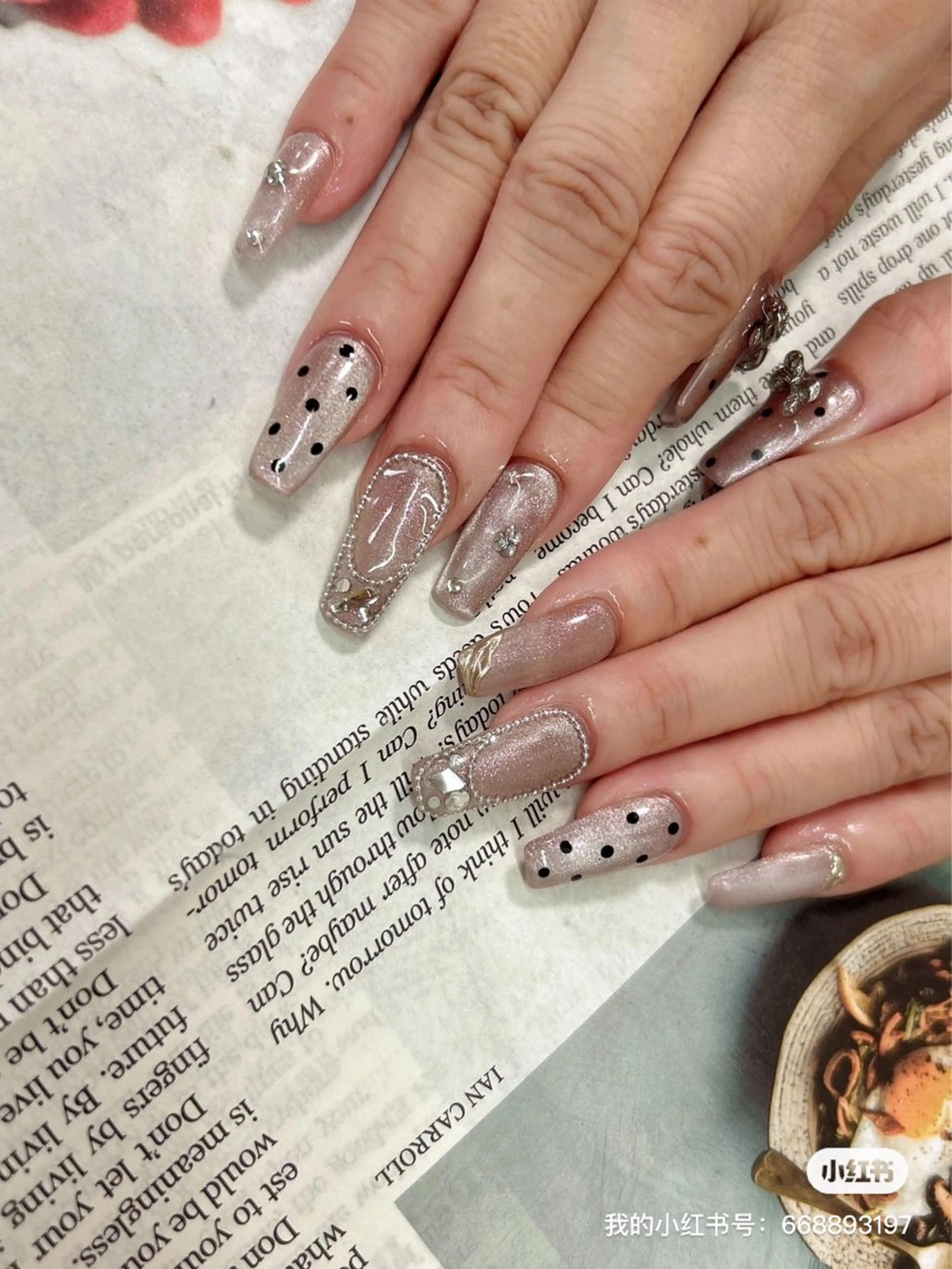 ネイル ハンドネイル フットネイル ハンドケア Sophia  Nail salon所属・み ゆのネイルデザイン