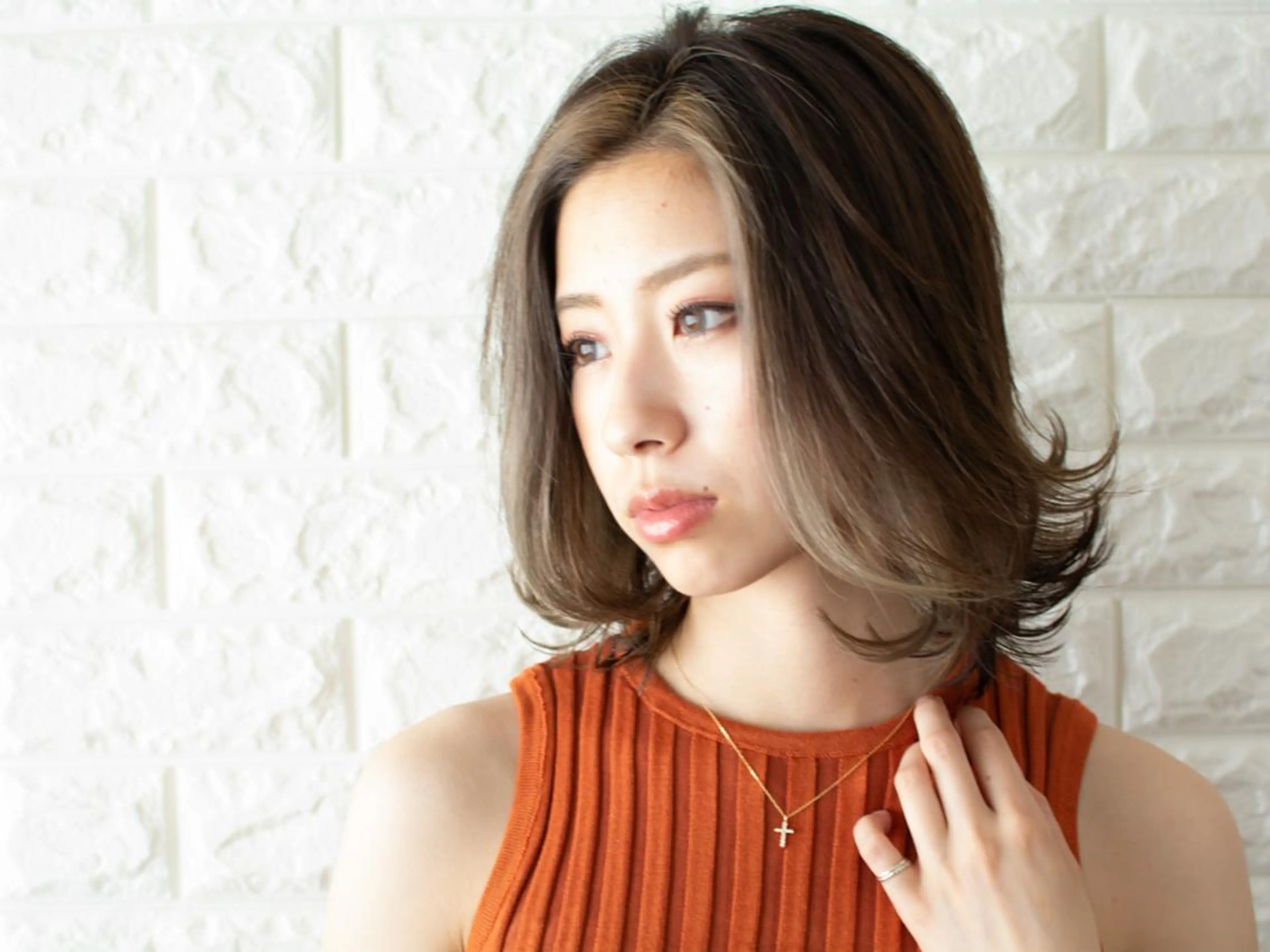 ミディアム アッシュ ボブ 外国人風カラー かきあげバング 外ハネヘア 撮影モデル 斉藤 正敏のその他イメージ