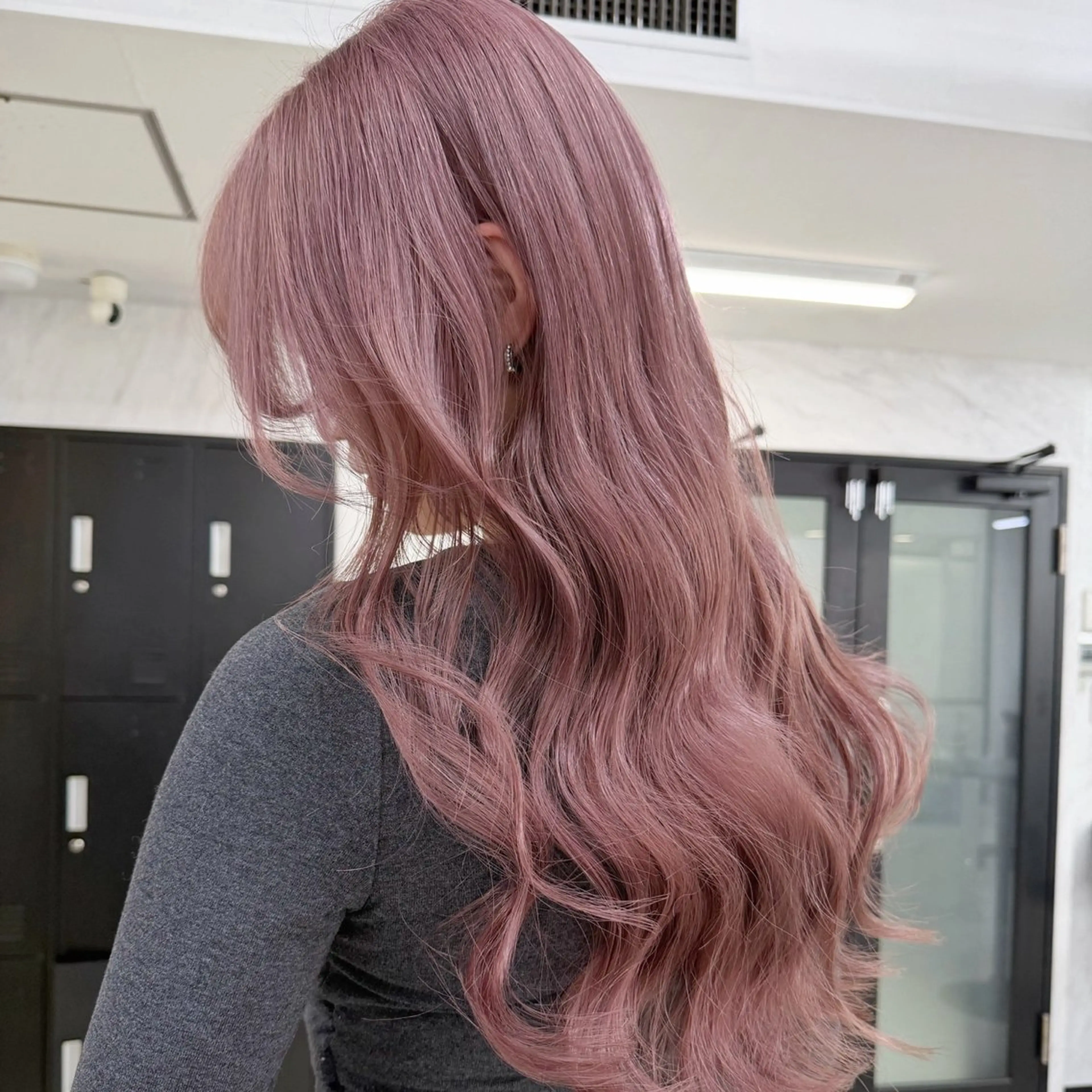 ロング カラー シールエクステ ハイトーンカラー エクステ ヘアカラー エクステ シールエクステ特化 ハイトーン、NANAのヘアスタイル