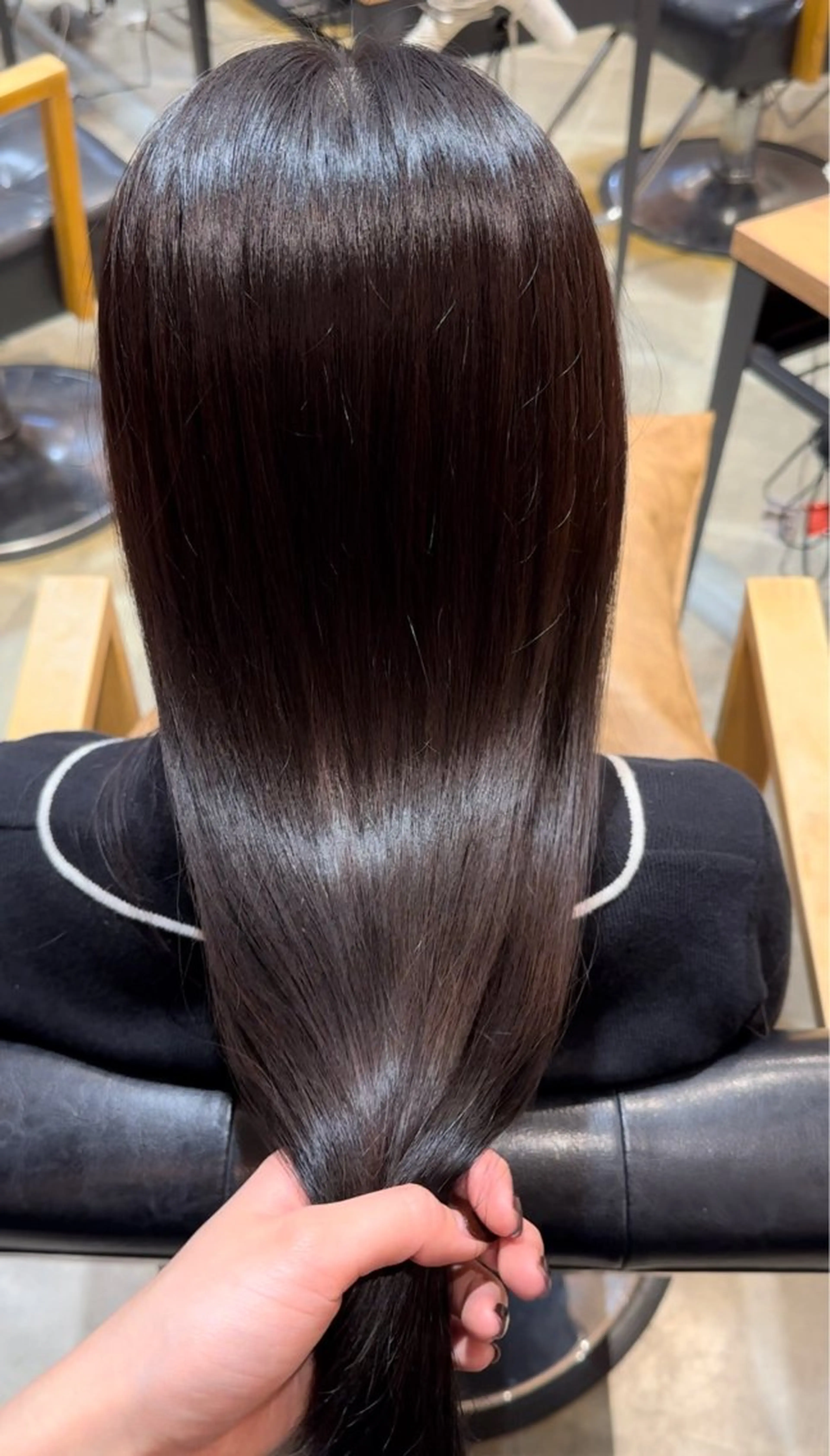 ロング 縮毛矯正 La bonheur hair reve 池袋店所属・🐈‍⬛ マナカ🐈‍⬛のヘアスタイル