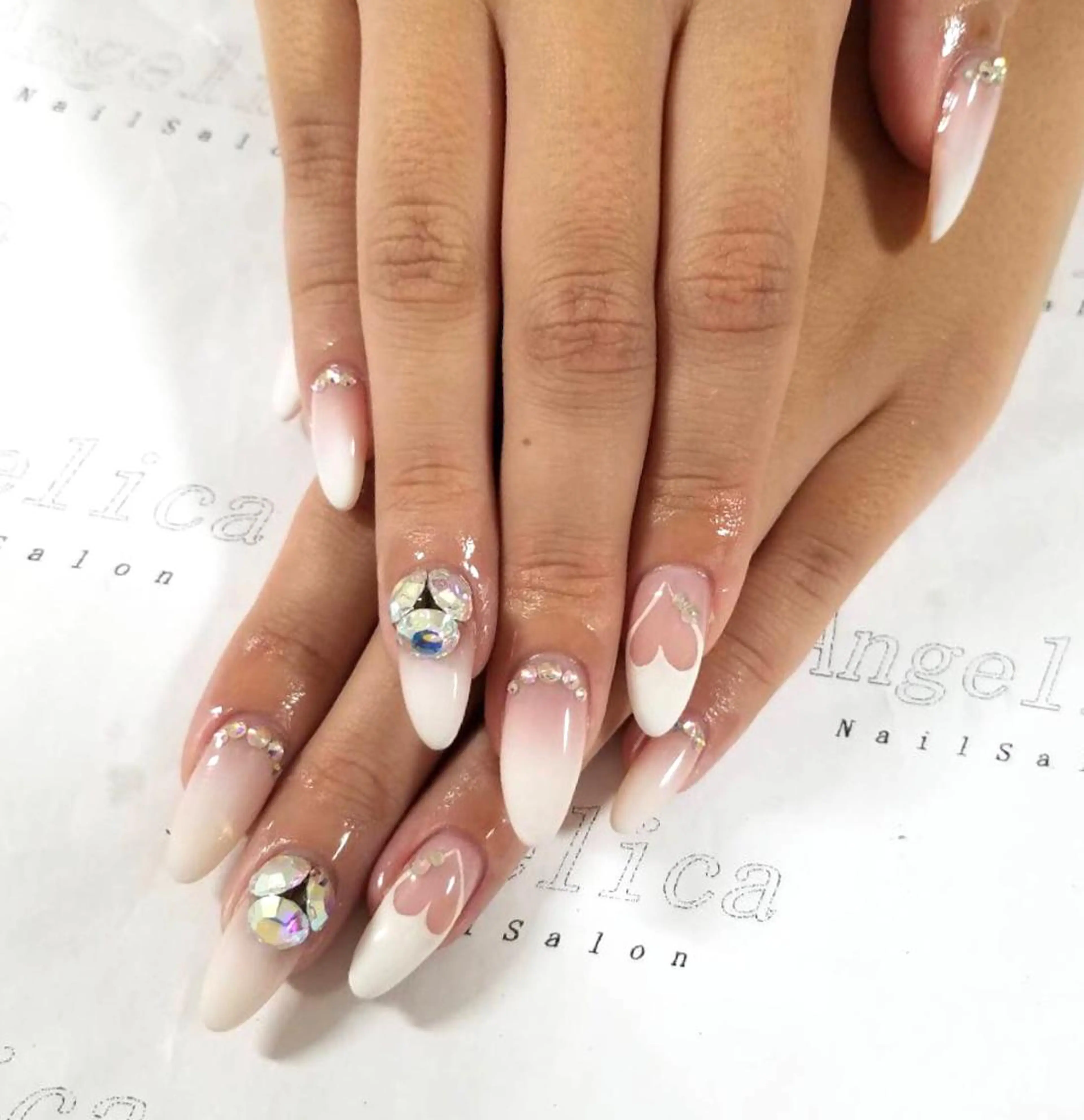 ネイル ハンドネイル Angelica ネイリストのネイルデザイン