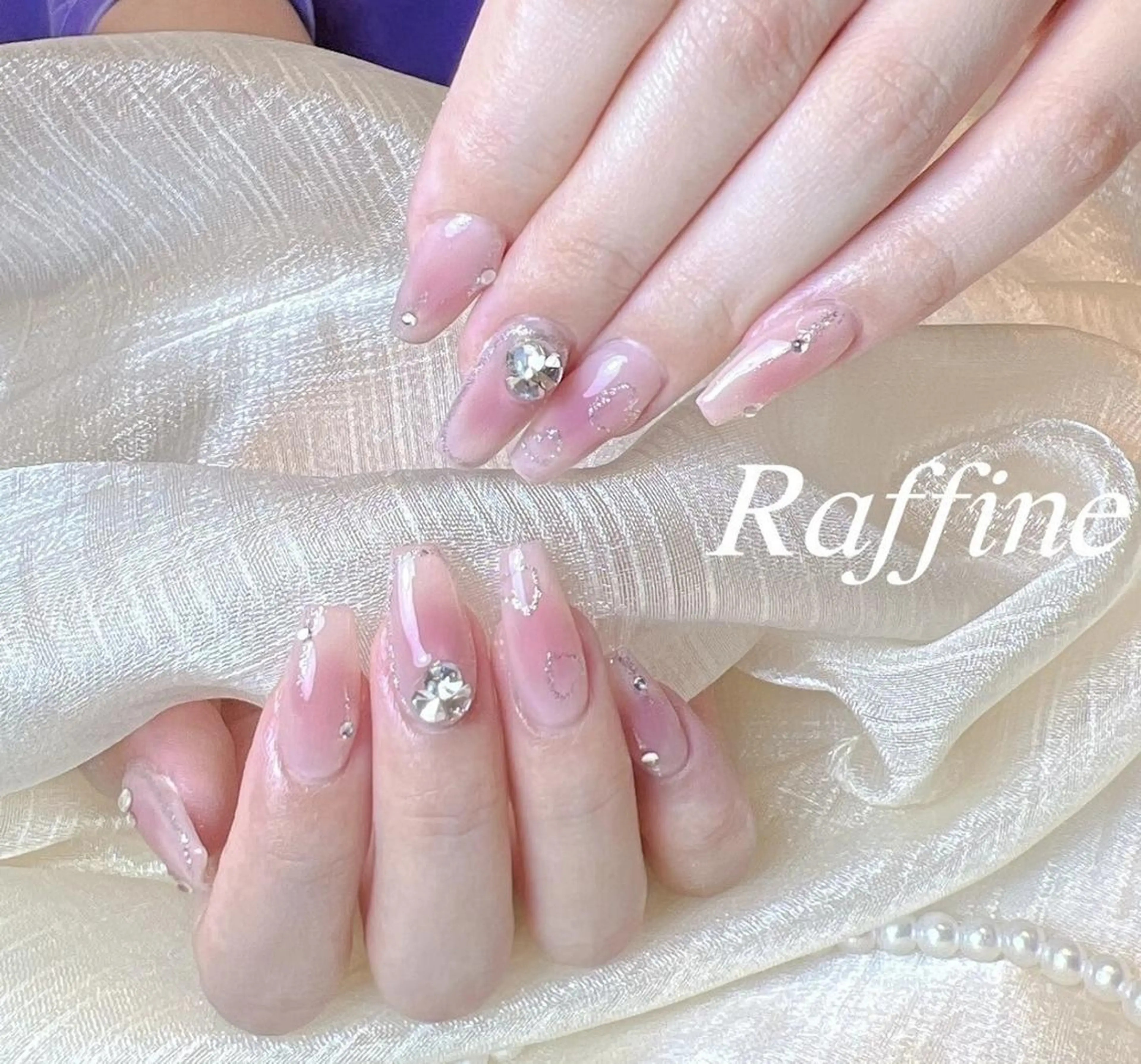 ネイル ハンドネイル フットネイル ハンドケア RAFFINE 月🦋🩵のネイルデザイン