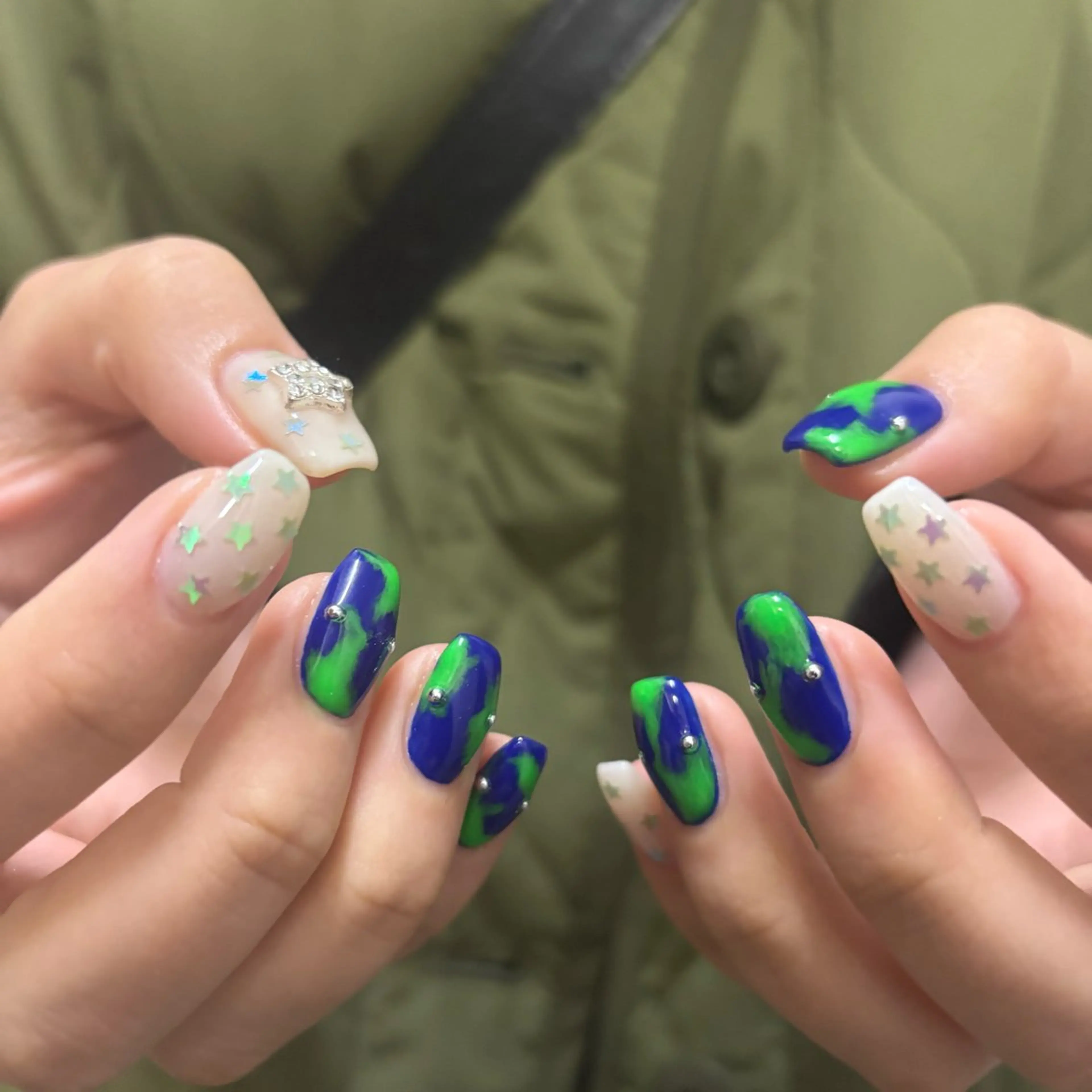 ネイル ハンドネイル カメレオン京橋🌻 草葉由佳のネイルデザイン