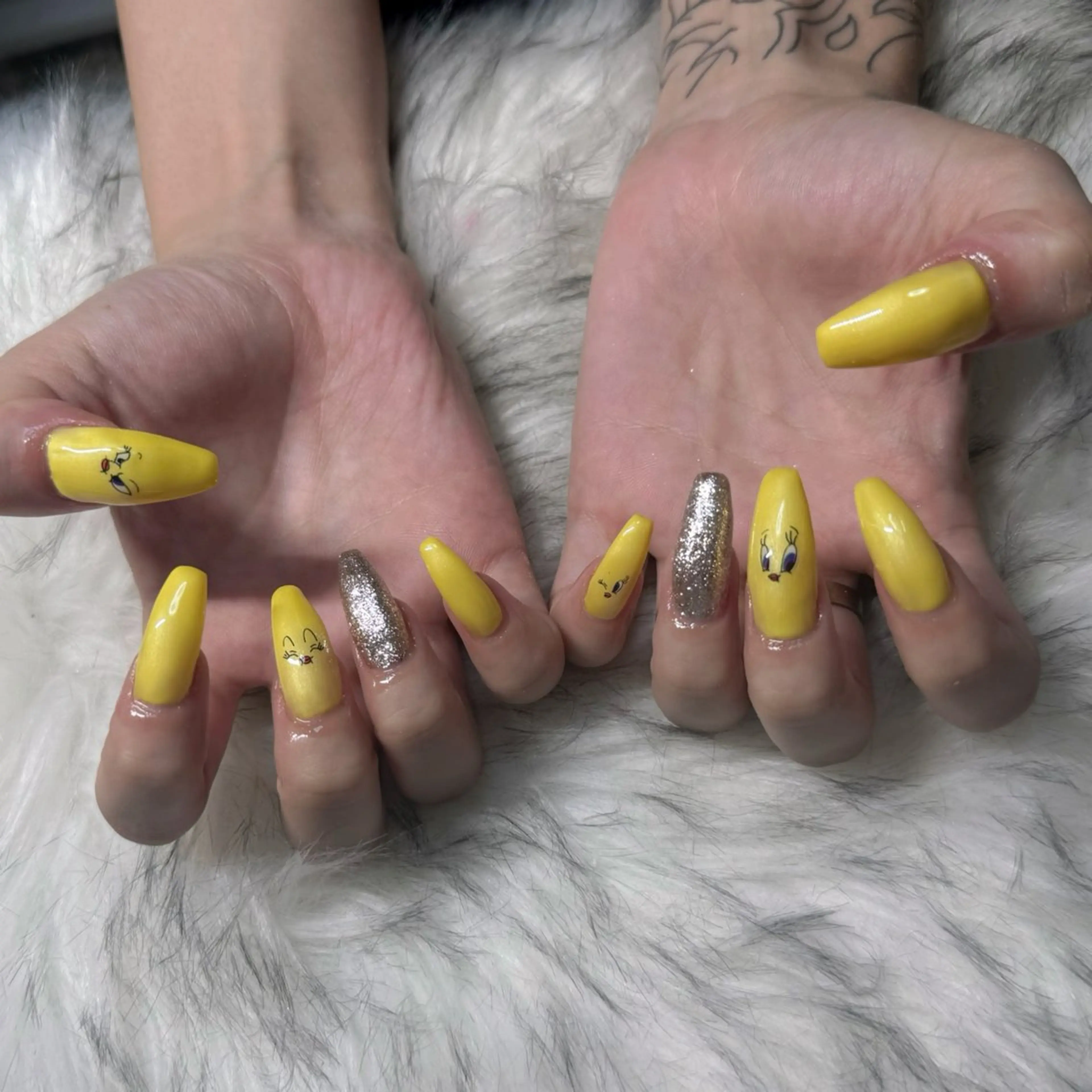 ロング ハンドネイル mao .のネイルデザイン