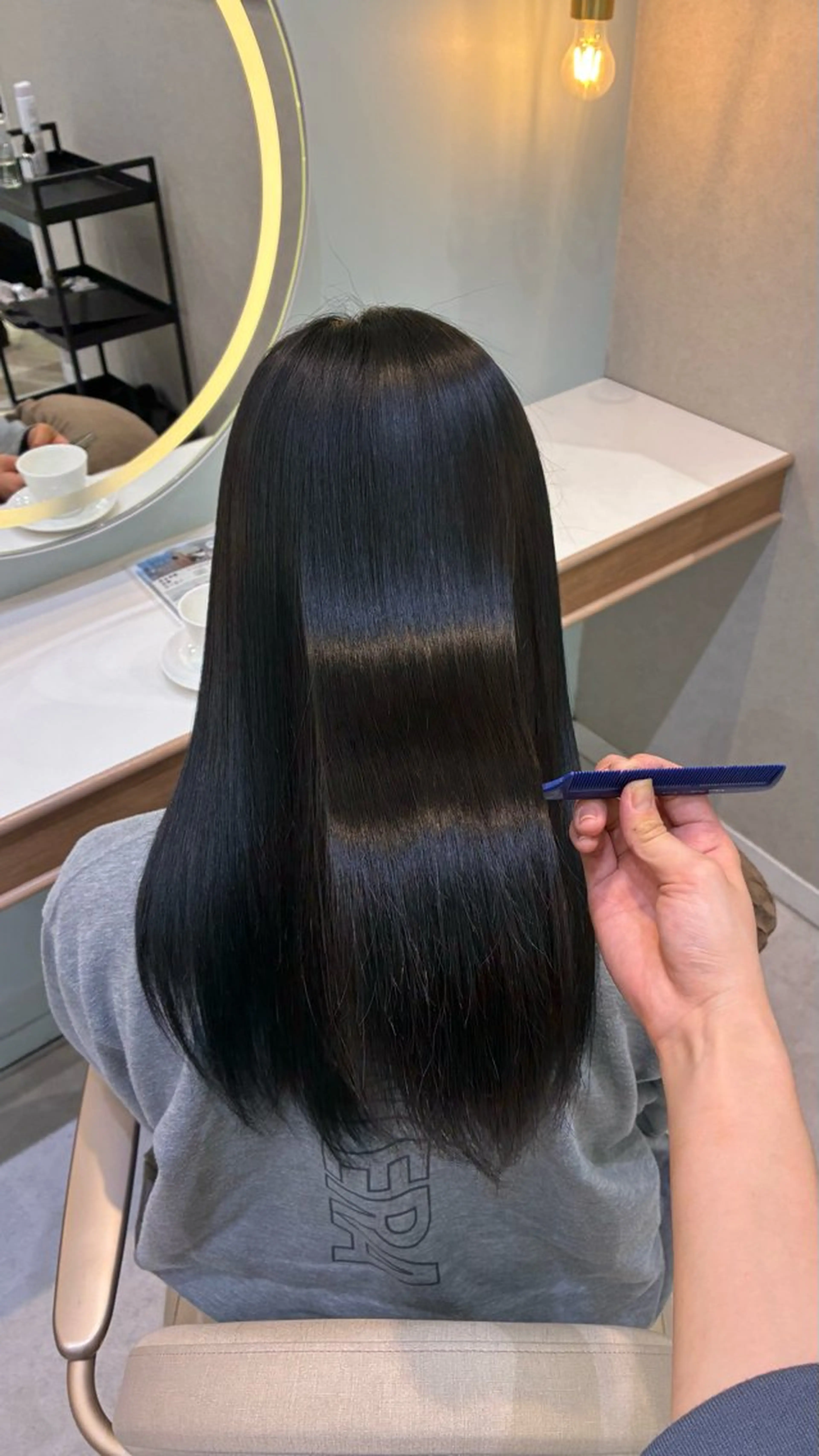 ロング ヘアカラー トリートメント ハイトーン/韓国ヘア sena🩵のヘアスタイル