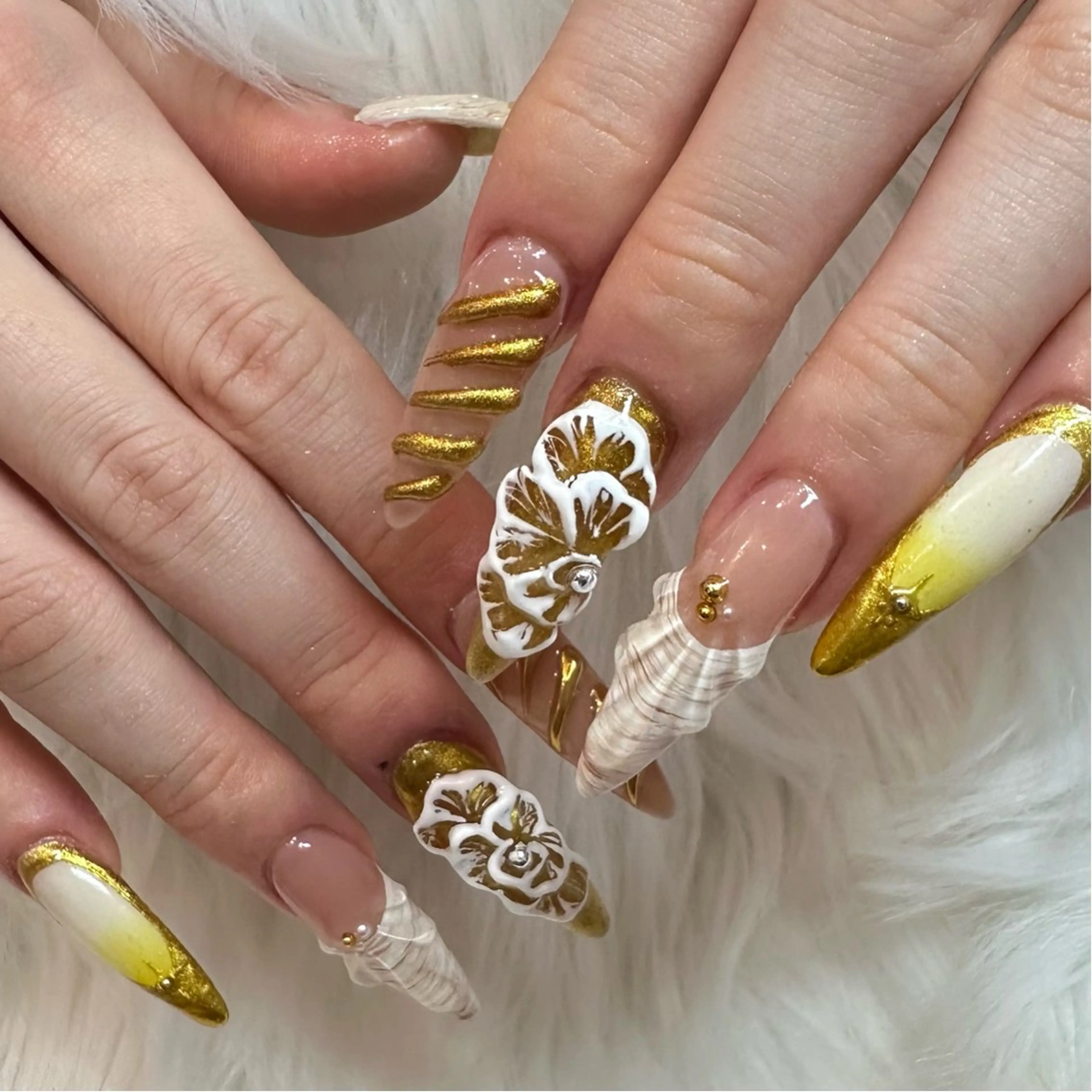 ネイル アートネイル ロングネイル 持ち込み スカルプネイル ハンドネイル icy,nail ユリアのネイルデザイン