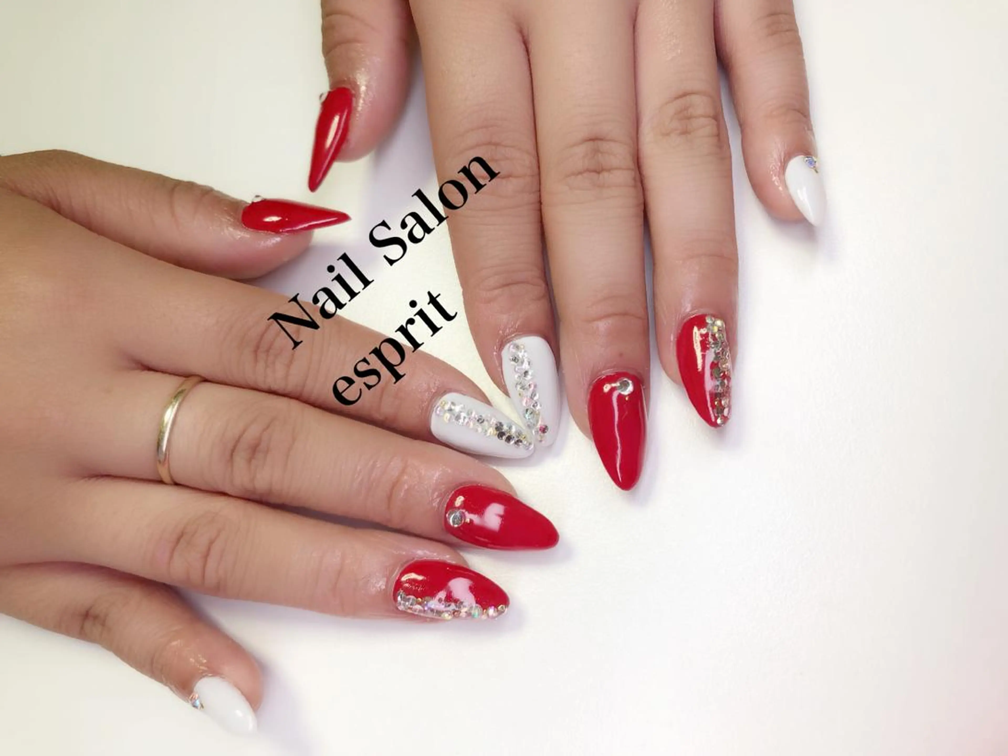 ネイル 長さ出し ロングネイル 持ち込み スカルプネイル ストーンネイル Nail Salon espritのネイルデザイン