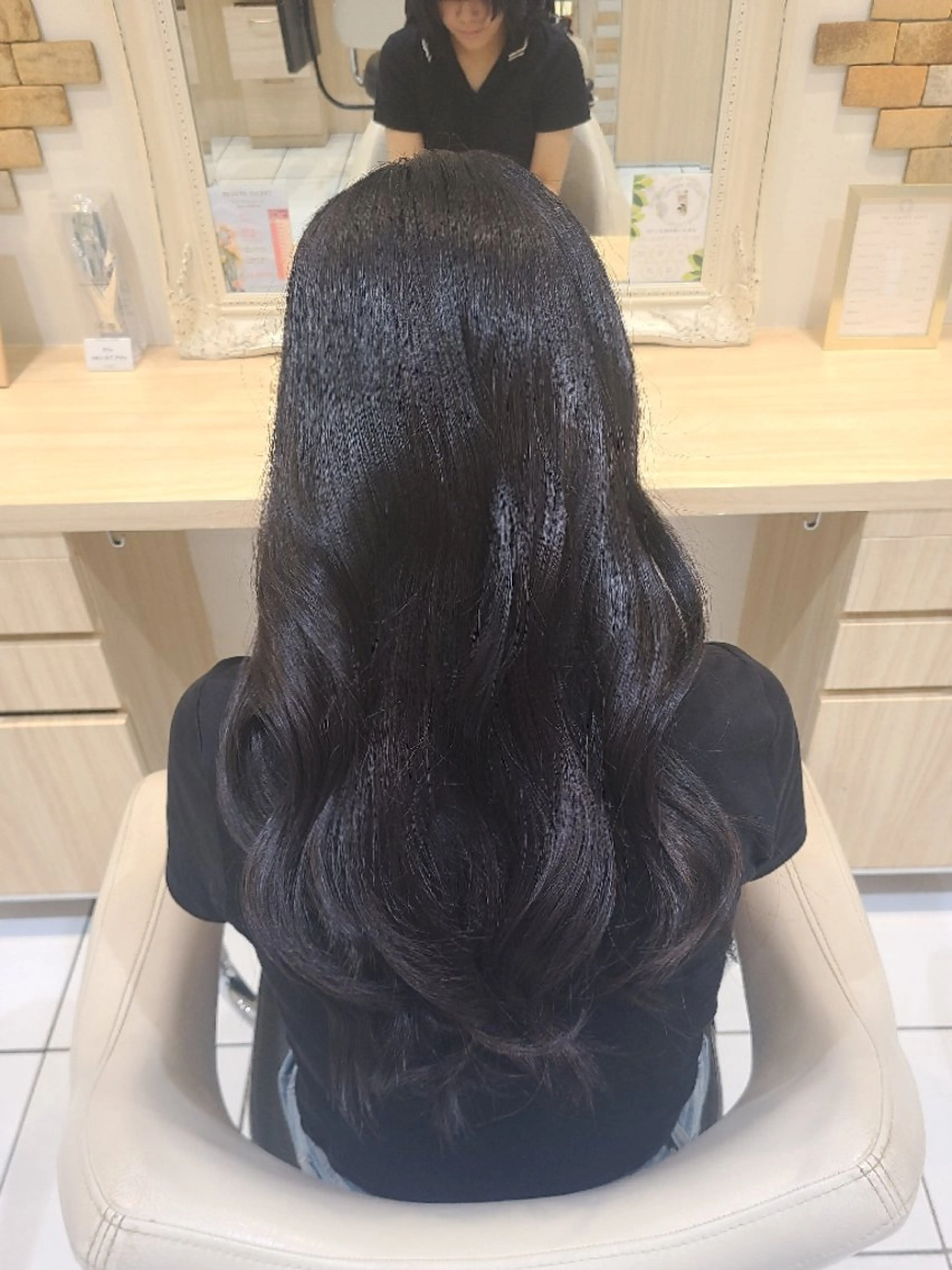 ロング カラー 🖤デザインカラー ︎🤍ERINAのヘアスタイル