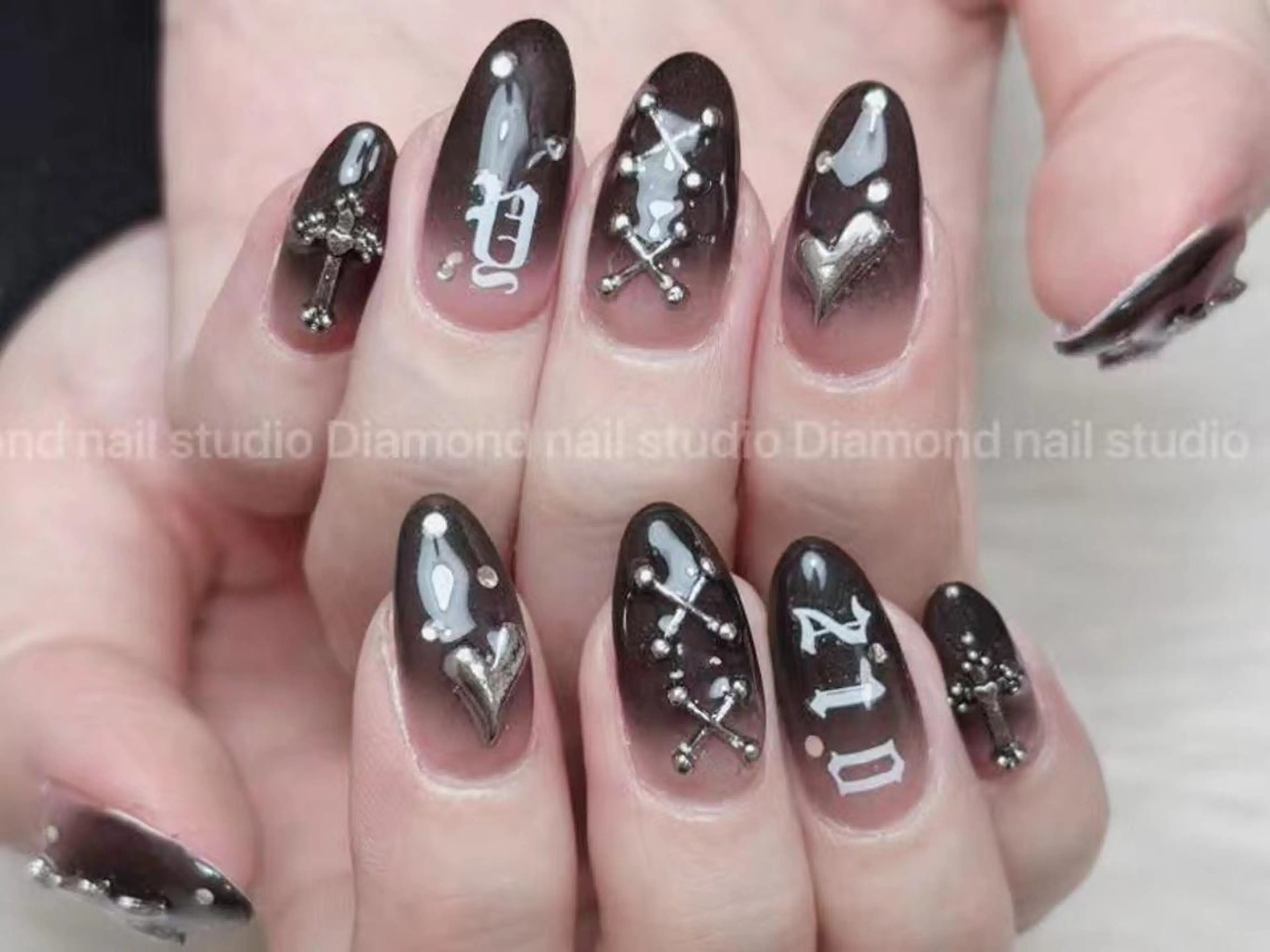 ロング ハンドネイル DIAMOND 💦のネイルデザイン