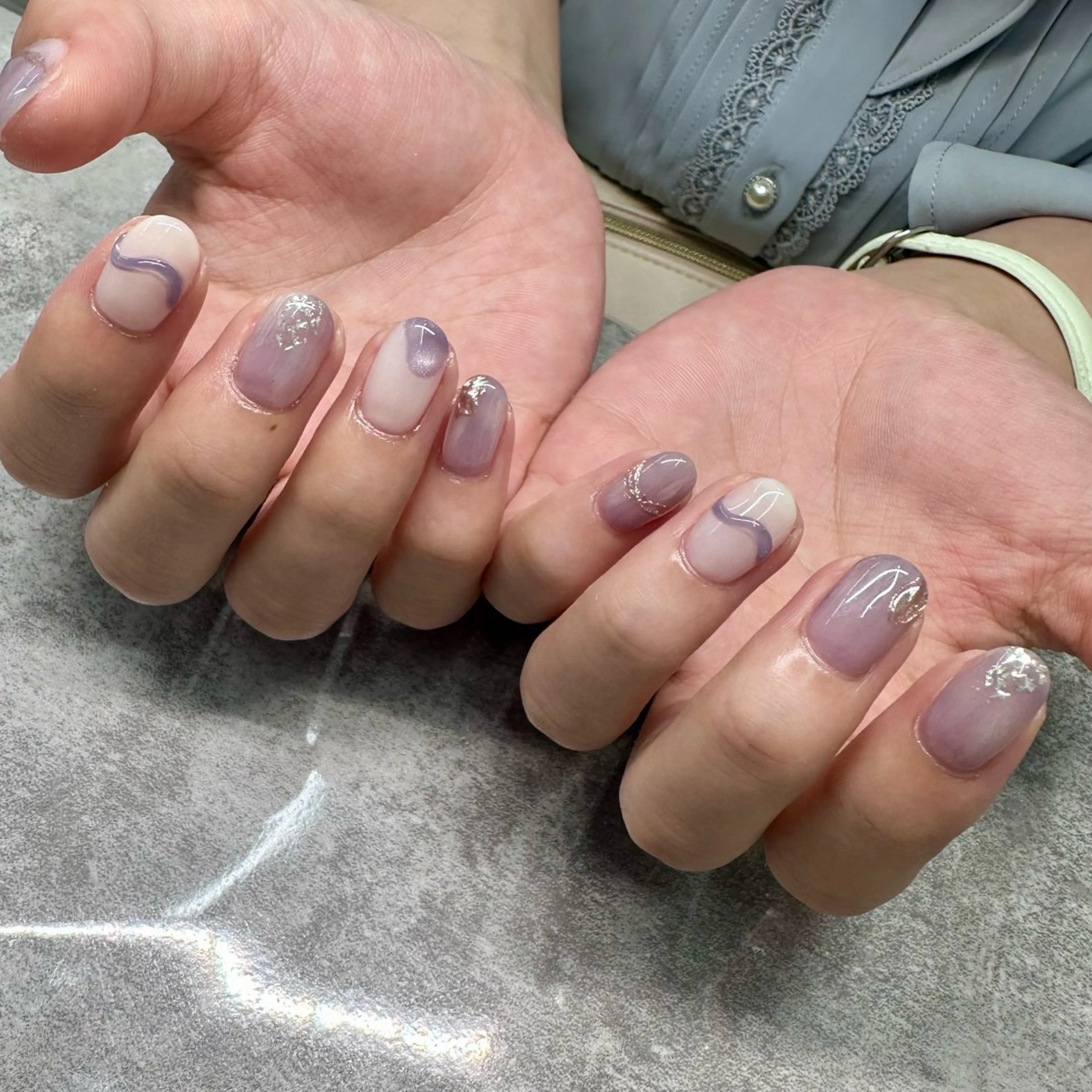 ネイル ハンドネイル 𝗺𝗮𝗸𝗶 .のネイルデザイン