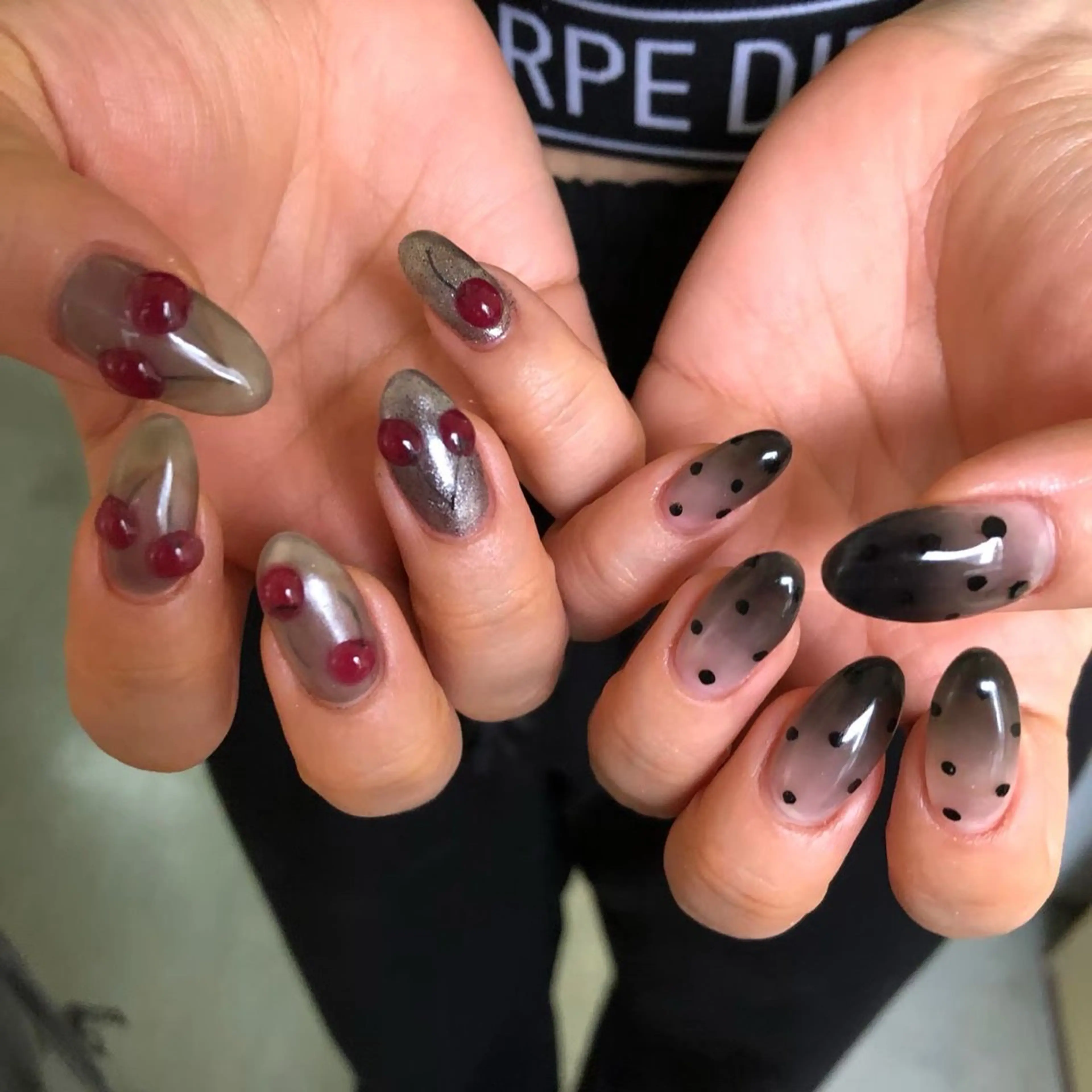 ミディアム 小川 柚香のネイルデザイン