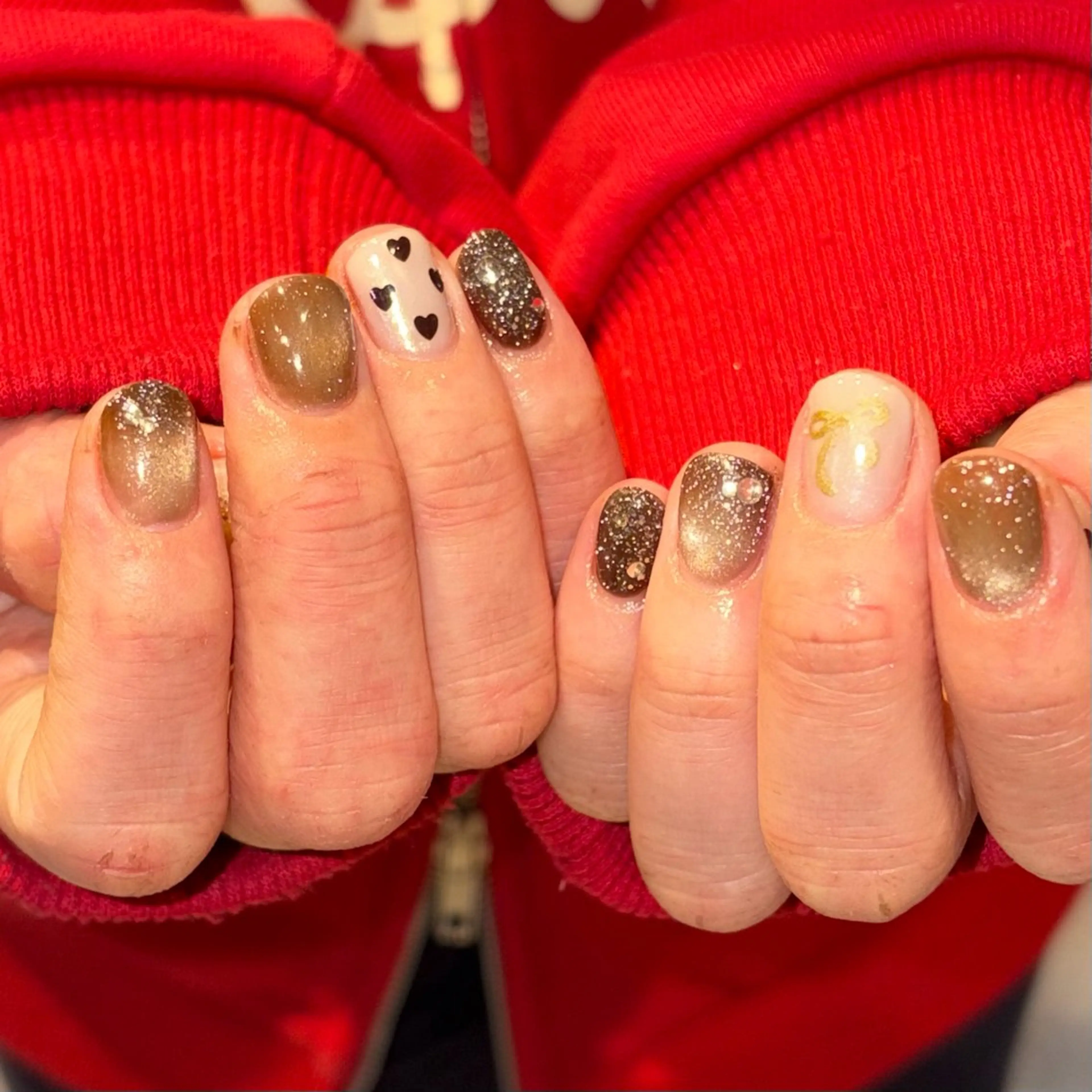 ネイル ハンドネイル レイヤー/手書きネイ ルCOCORO 🎀のネイルデザイン