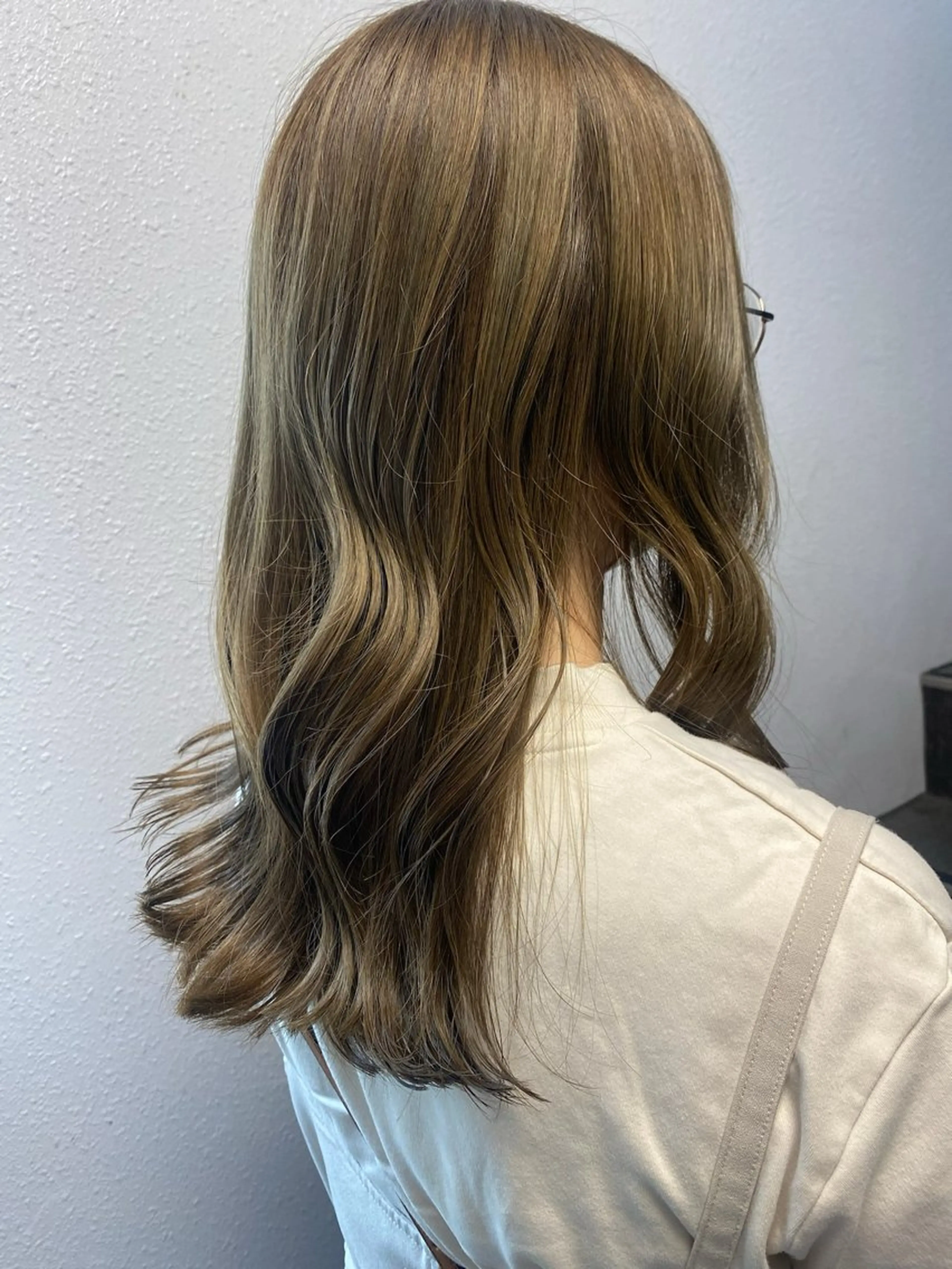 セミロング 海外風レイヤー🥥 NANAのヘアスタイル