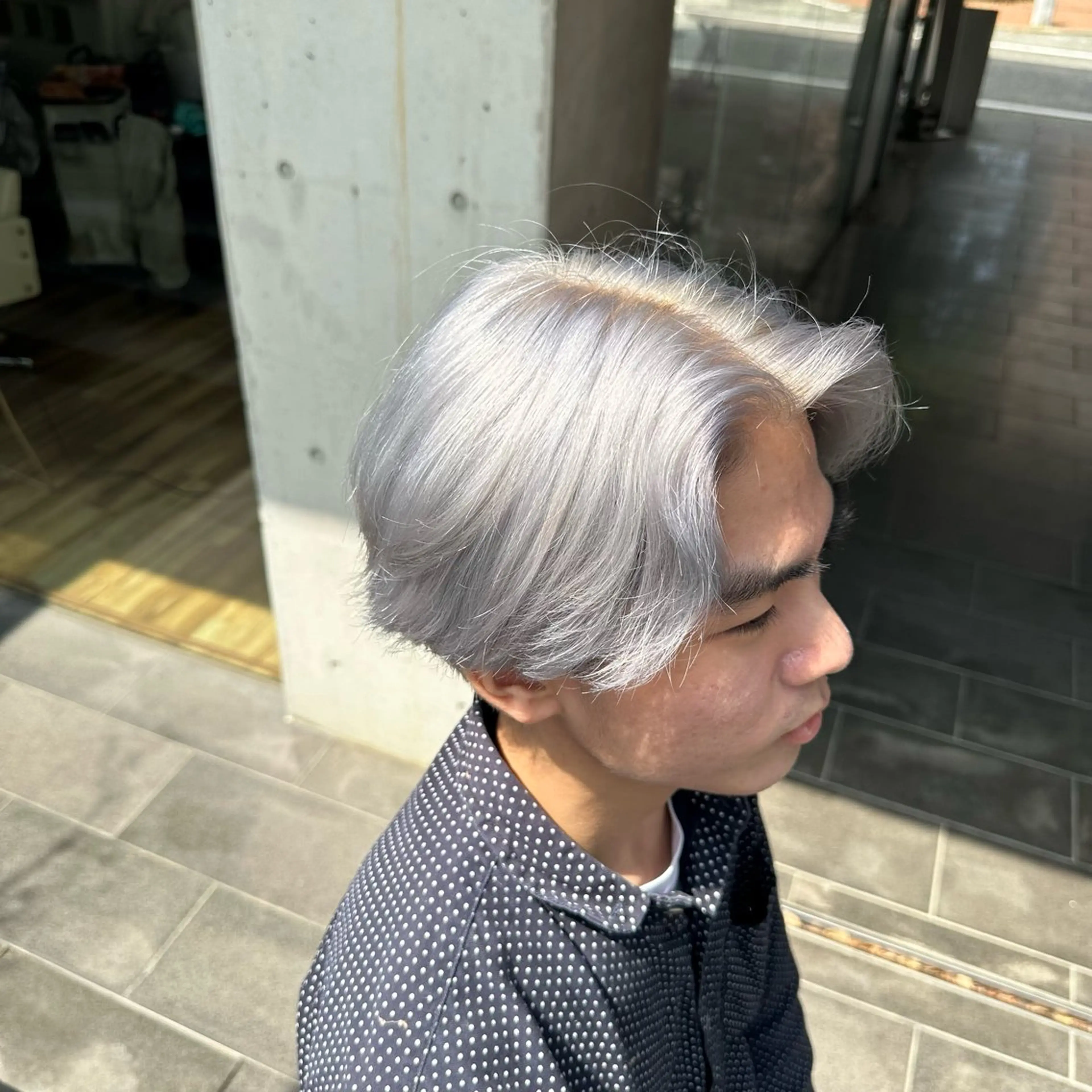 カラー ブリーチ シルバー ヘアカラー 大原 正寛のヘアスタイル