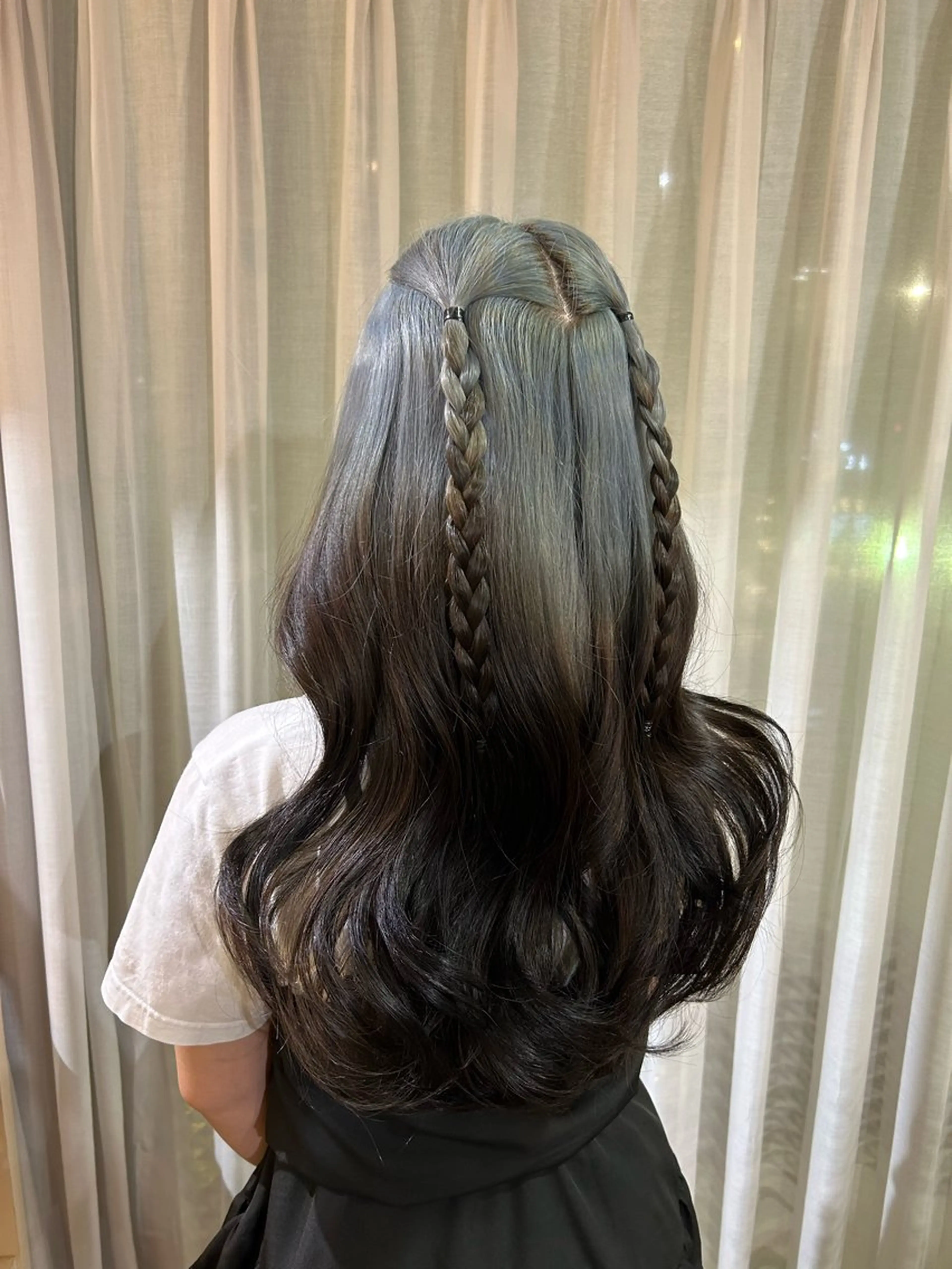 ロング カラー 学生 韓国風ヘア 'AXISガスビル Rinのヘアスタイル