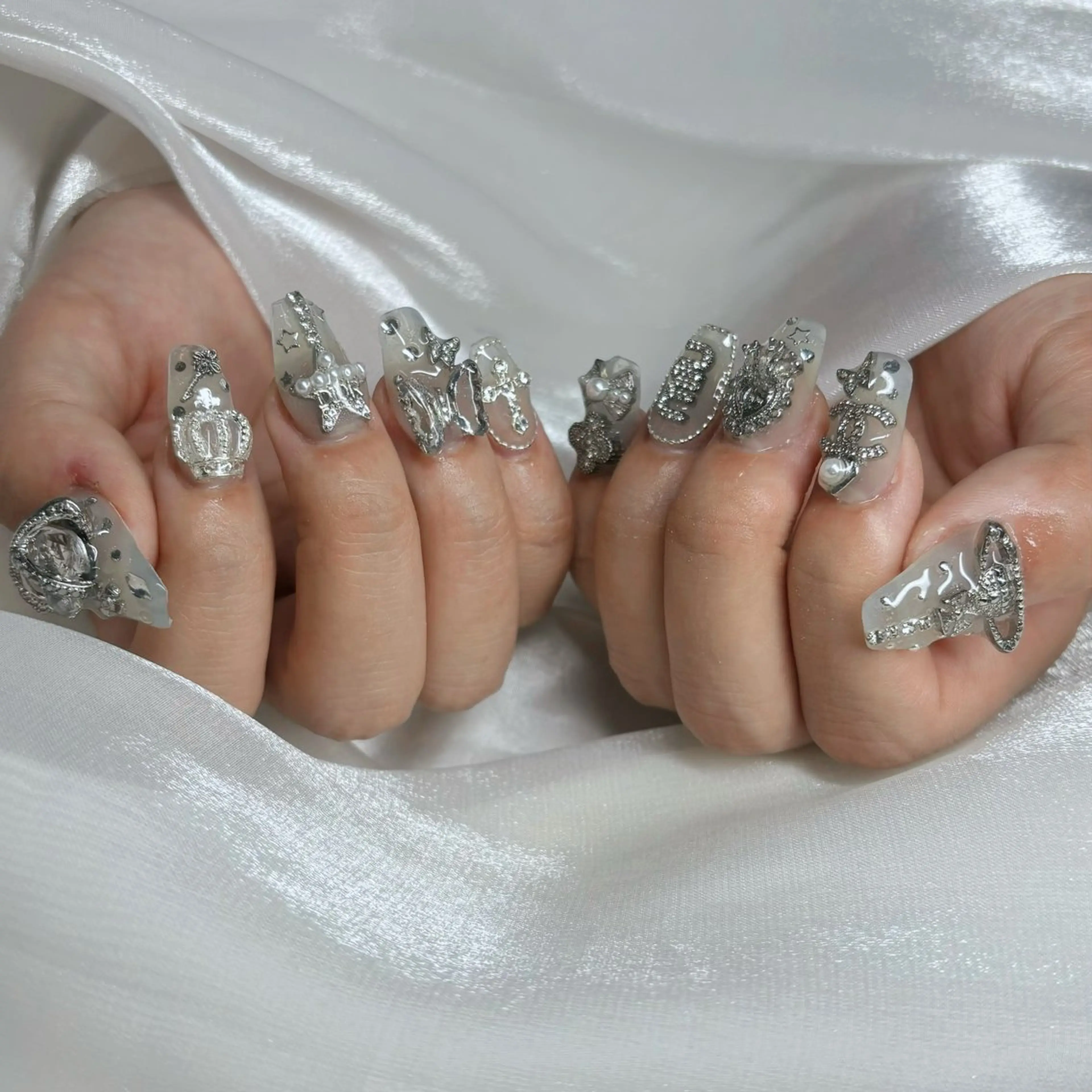 ネイル ハンドネイル CeCe Garden所属・CeCeGarden ✨️キラキラワンホンのネイルデザイン