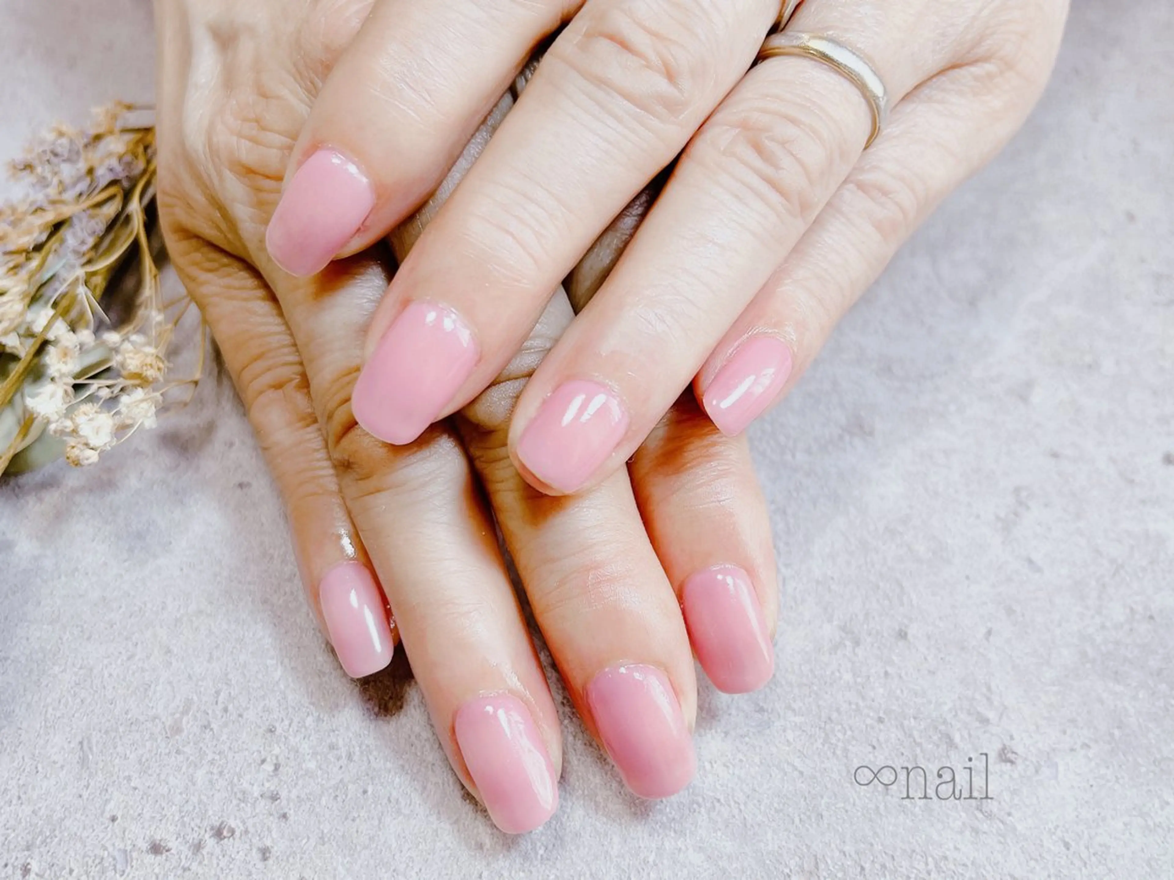 ネイル ワンカラーネイル ピンク パープル ♾nail 恵美のマツエク・マツパデザイン