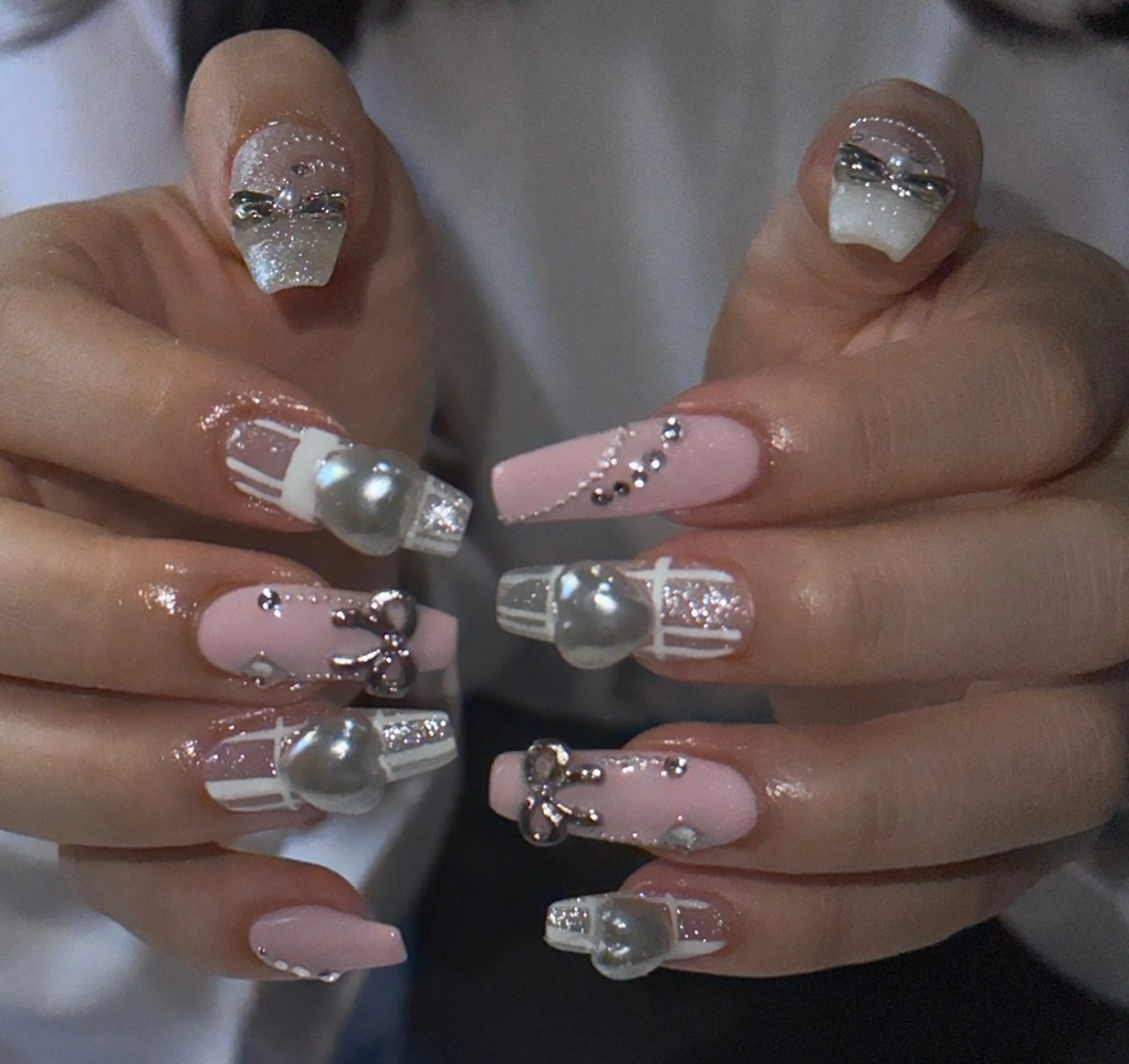 ネイル 持ち込み ♱˖⁺ 𝒎𝒐𝒑𝒊 ⁺のネイルデザイン