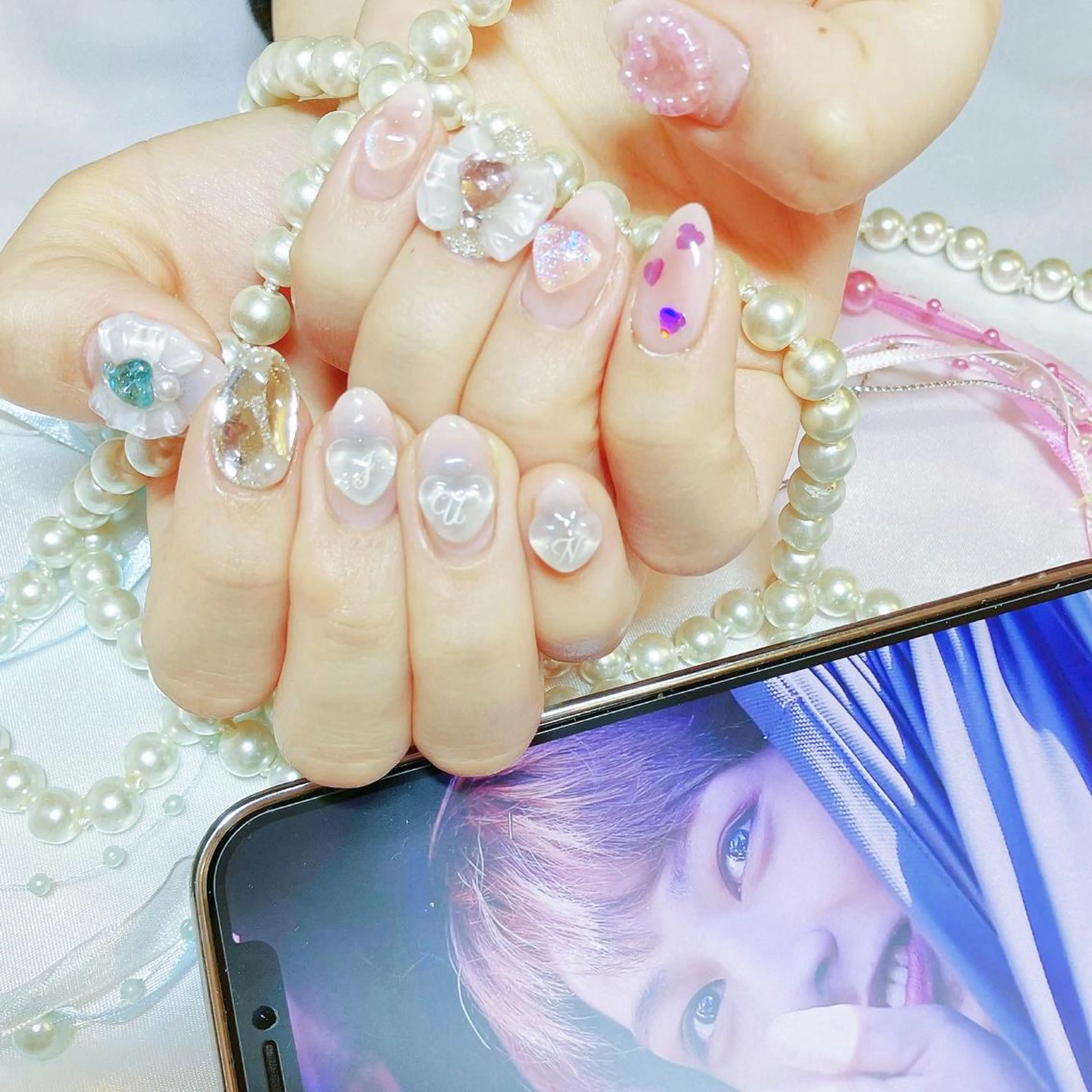 ネイル オーロラネイル フラッシュネイル 氷ネイル・うるうるネイル キラキラネイル 韓国ネイル Amour baseのネイルデザイン