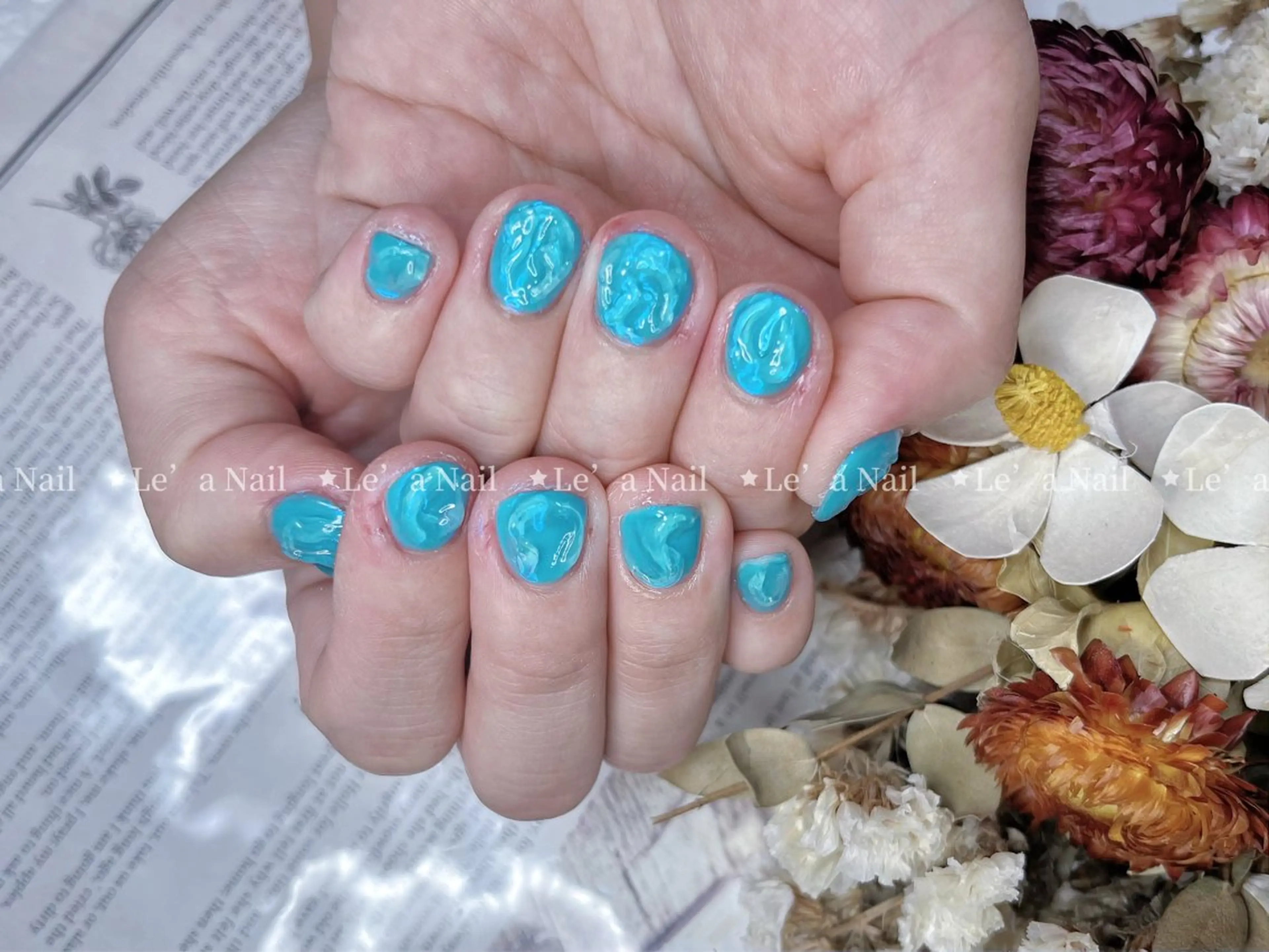 ショート カラー ネイル Lea NAILsalon所属・Le’a NailSalonのネイルデザイン