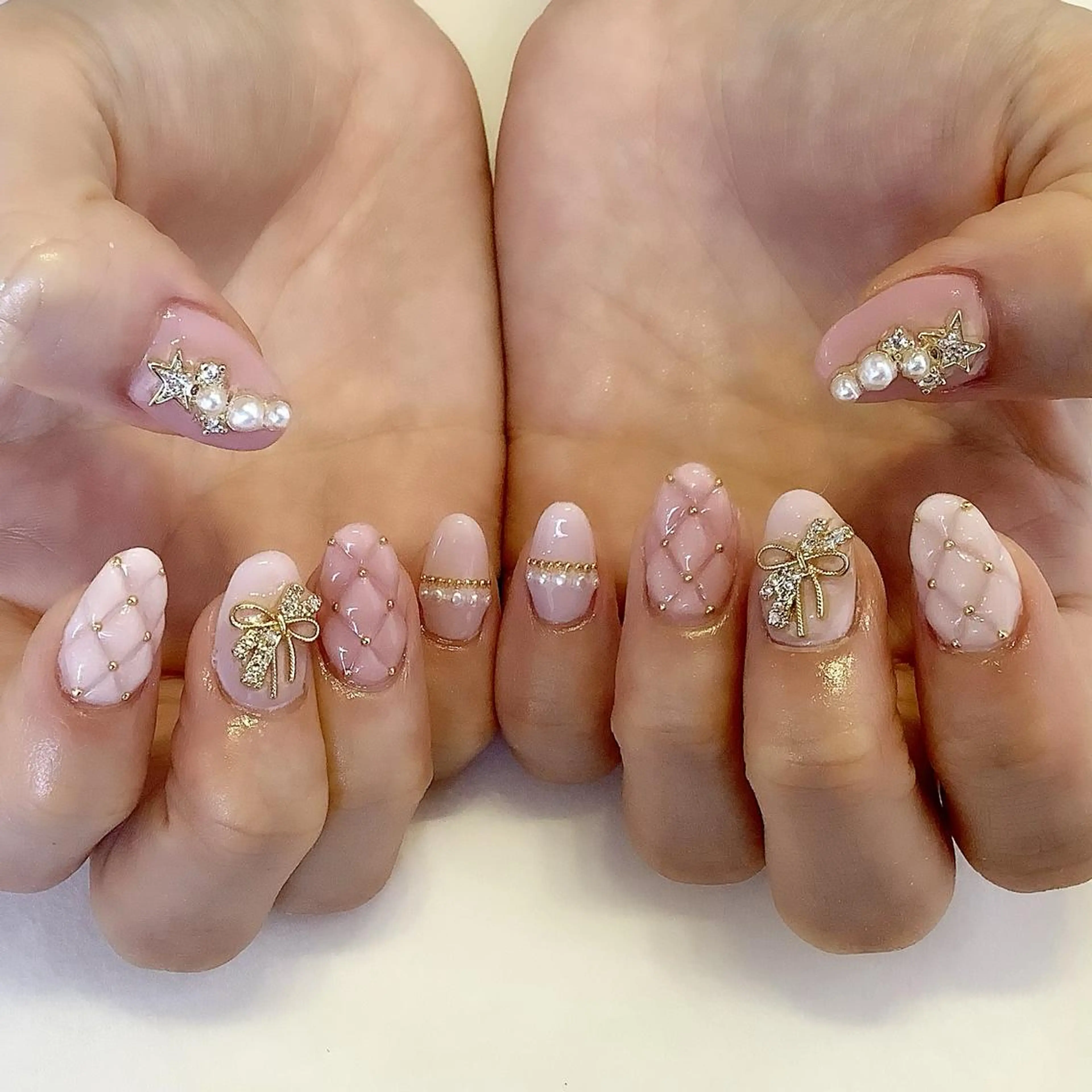 ネイル ハンドネイル 💎🐰 saki. m 🐰💎のネイルデザイン