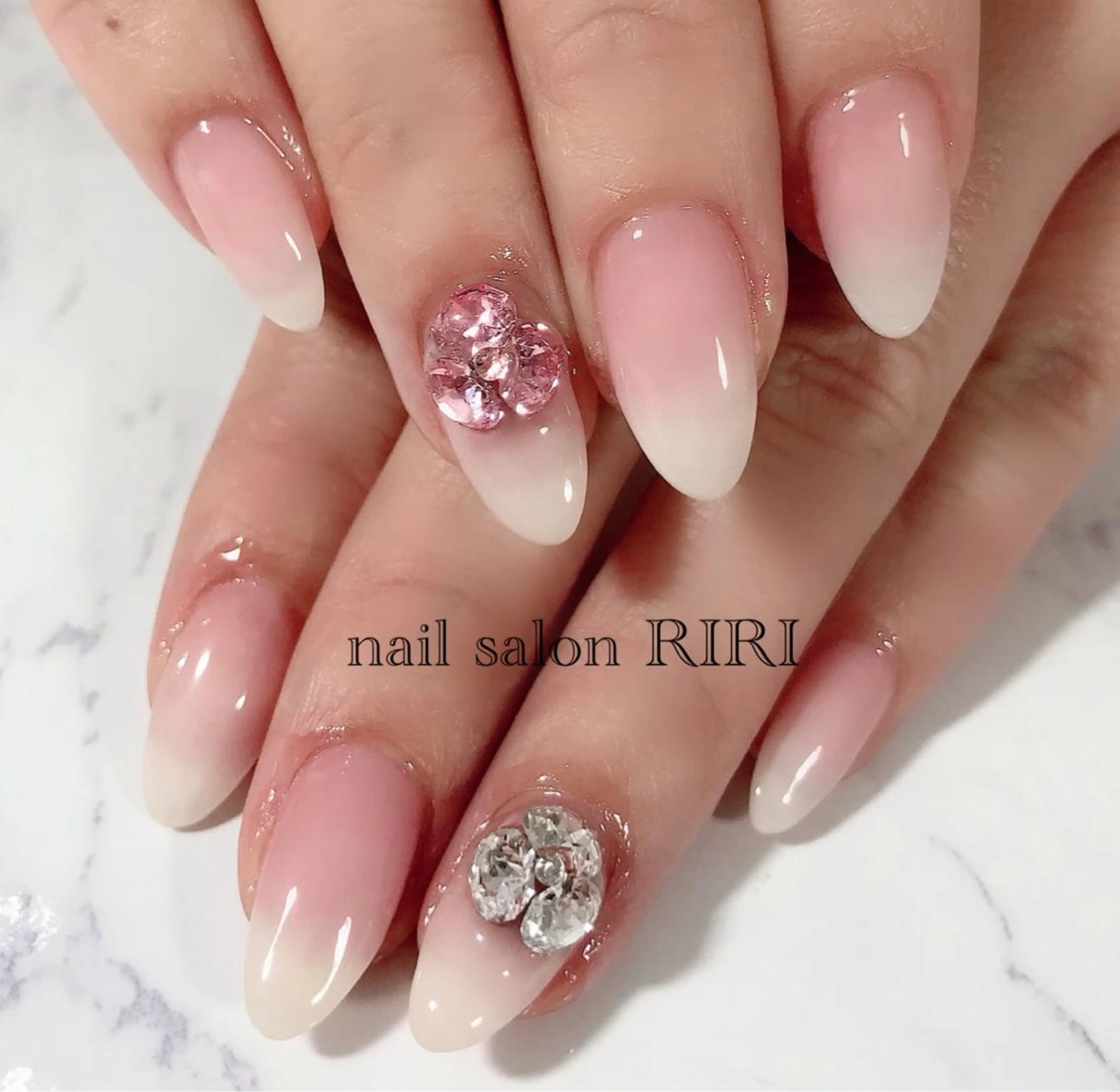 ネイル グラデーション private  nail  salon RIRI所属・RIRI リリのネイルデザイン