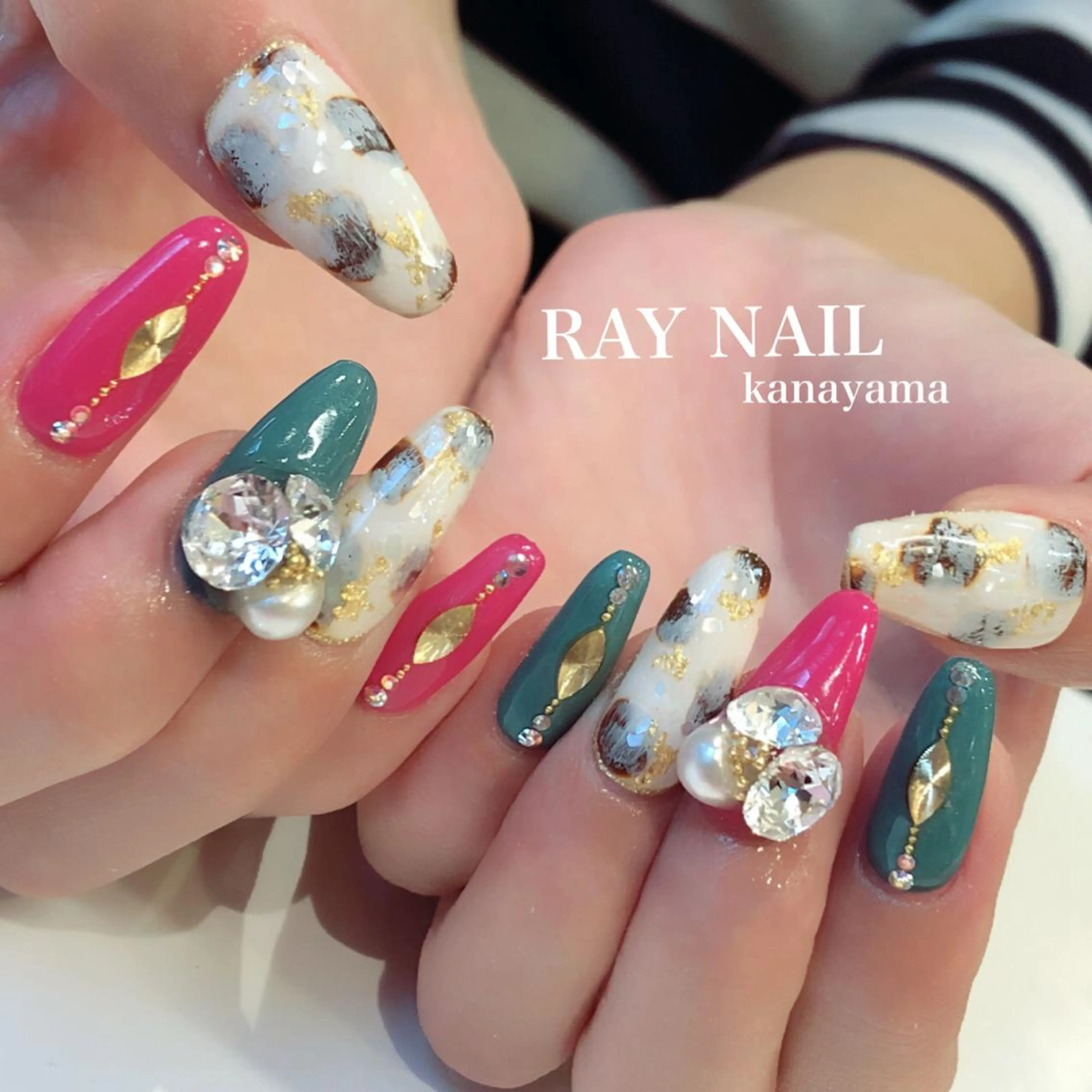 ネイル べっ甲ネイル Arowa 伊田のネイルデザイン