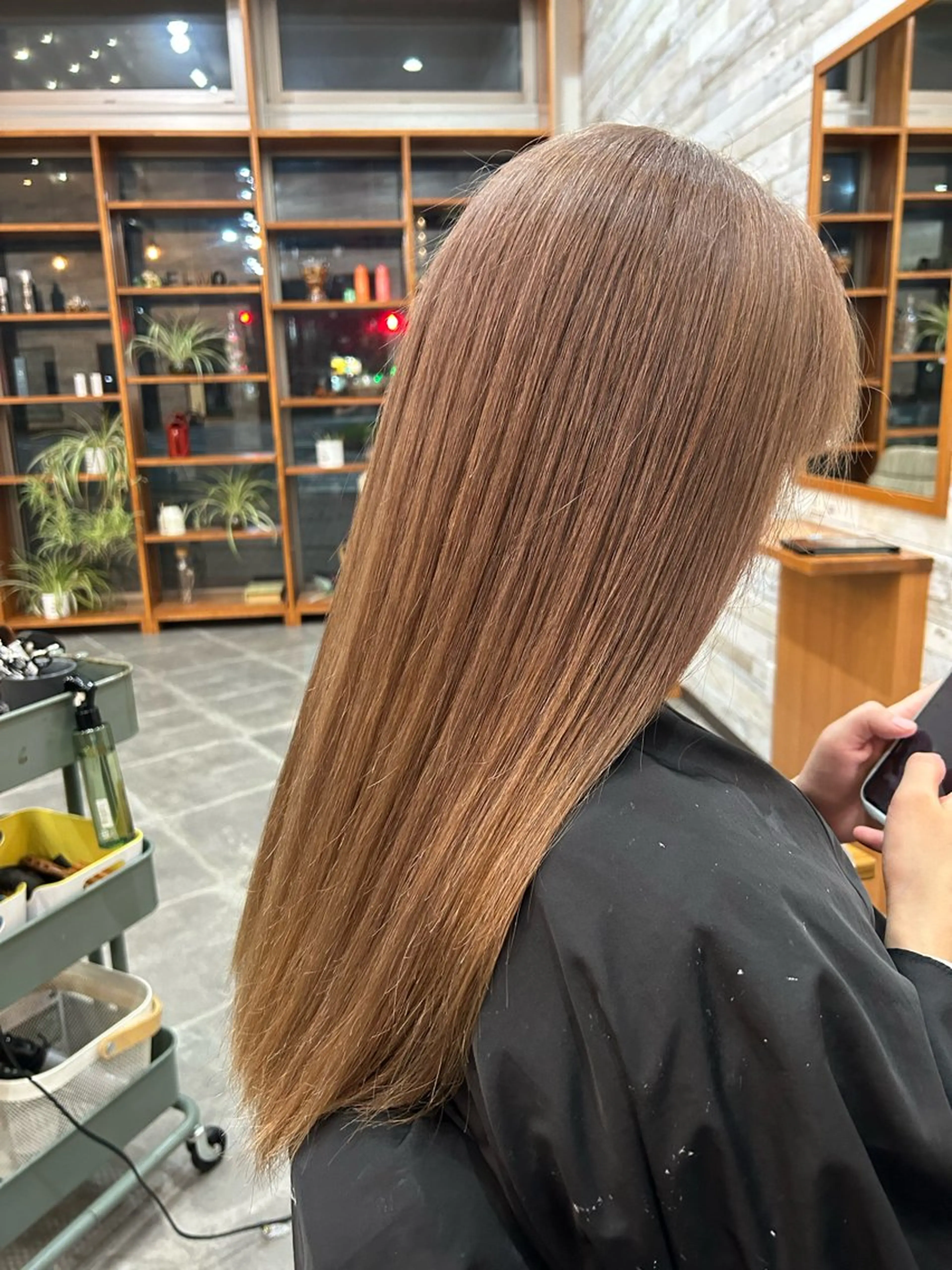 カラー elmo.所属・木庭 愛莉のヘアスタイル