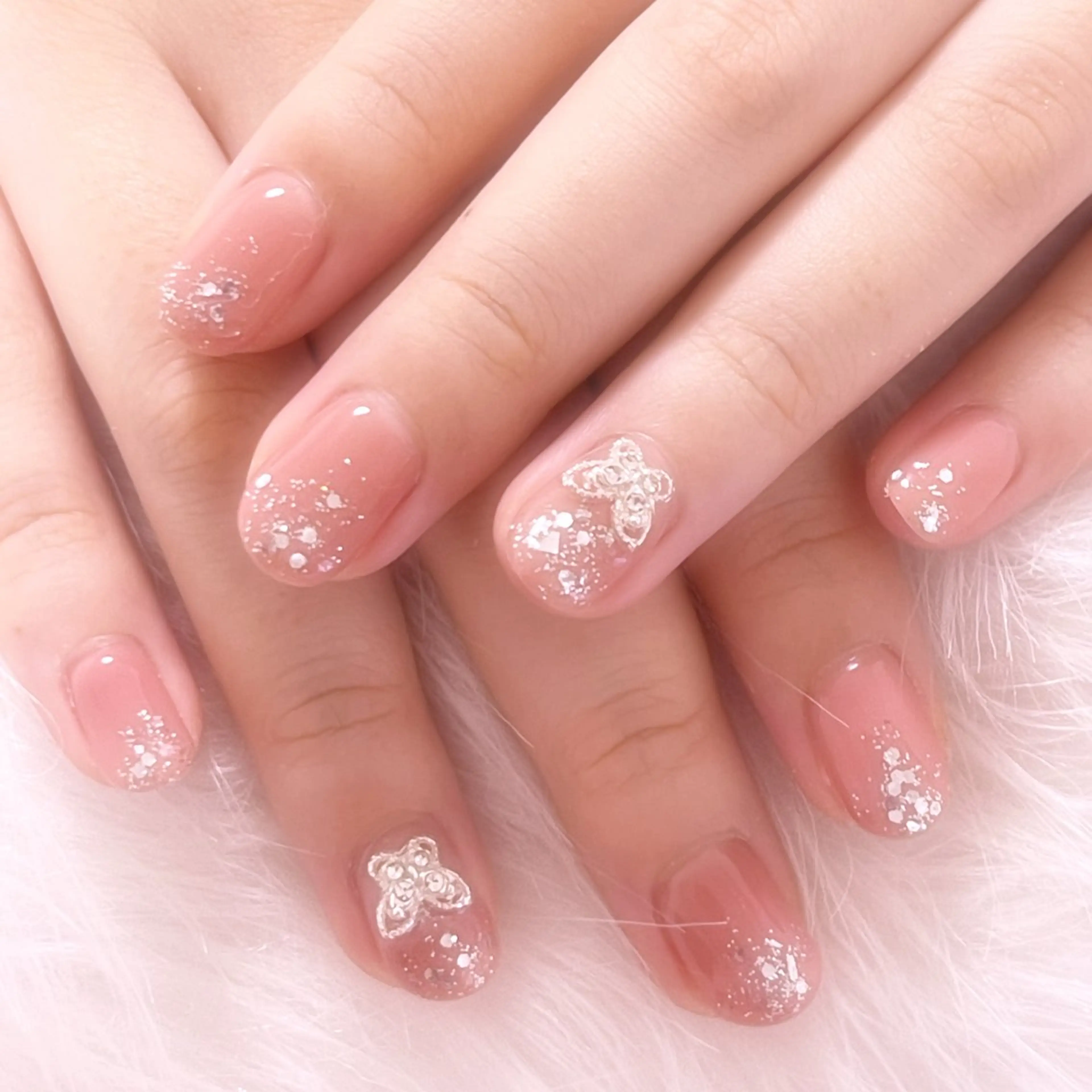 ネイル 長さ出し フットネイル ジェルネイル マグネットネイル ハンドネイル 梅島のネイル屋さん所属・梅島の ネイル屋さんのネイルデザイン